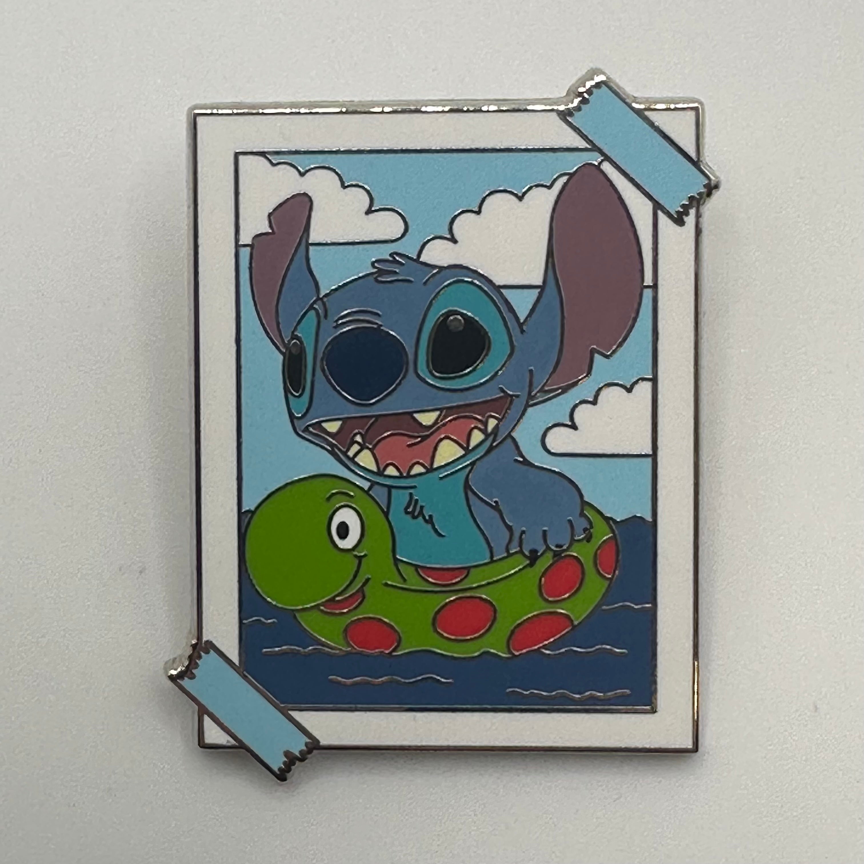 2024 - Lilo and Stitch - Stitch Water Float - Portrait Series - Disney Pin