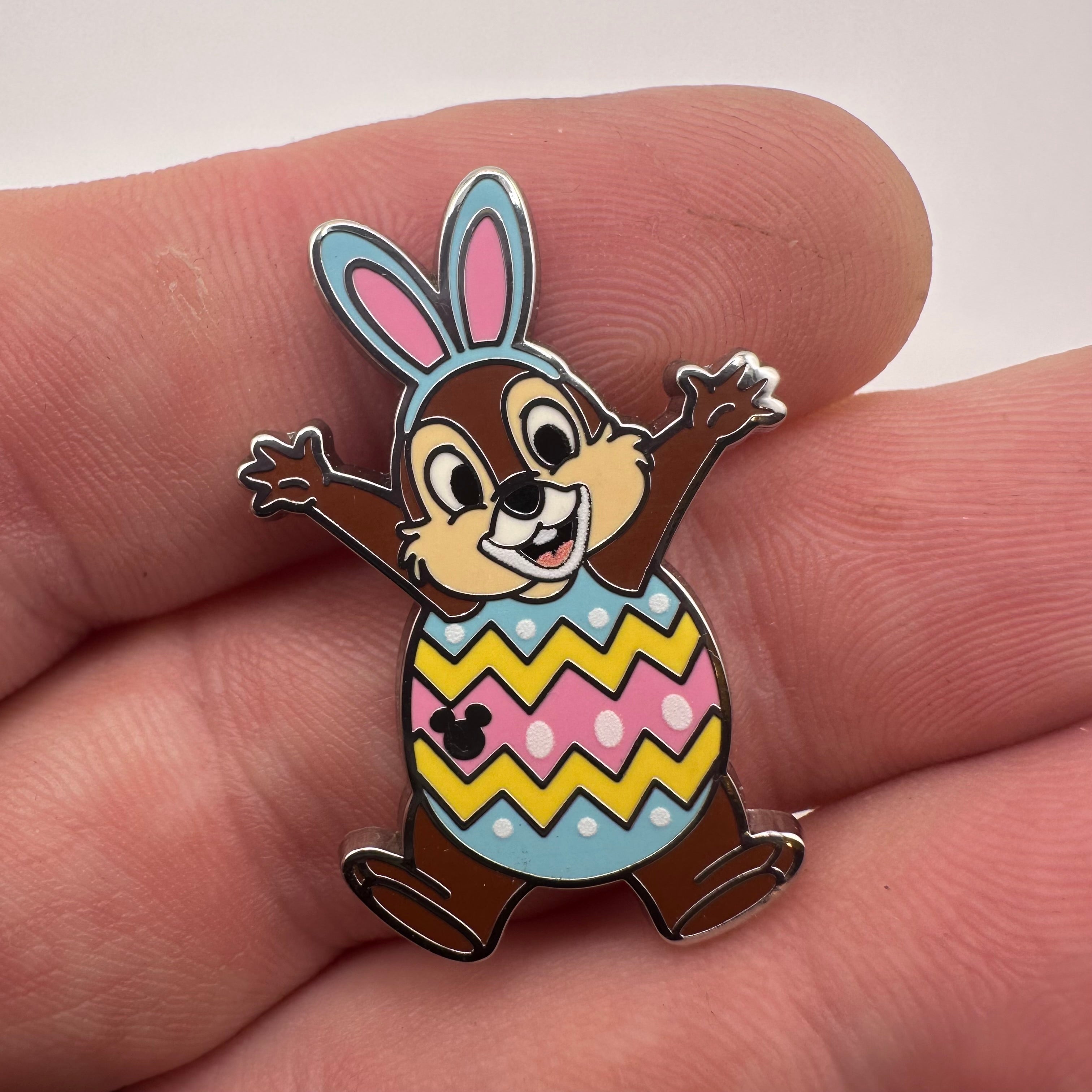 2026 - Chip and Dale - Chip in Egg - Easter - Hidden Disney - Disney Pin