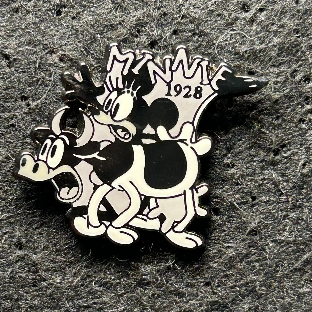 2001 - Minnie Mouse and Clarabelle - Disney Pin