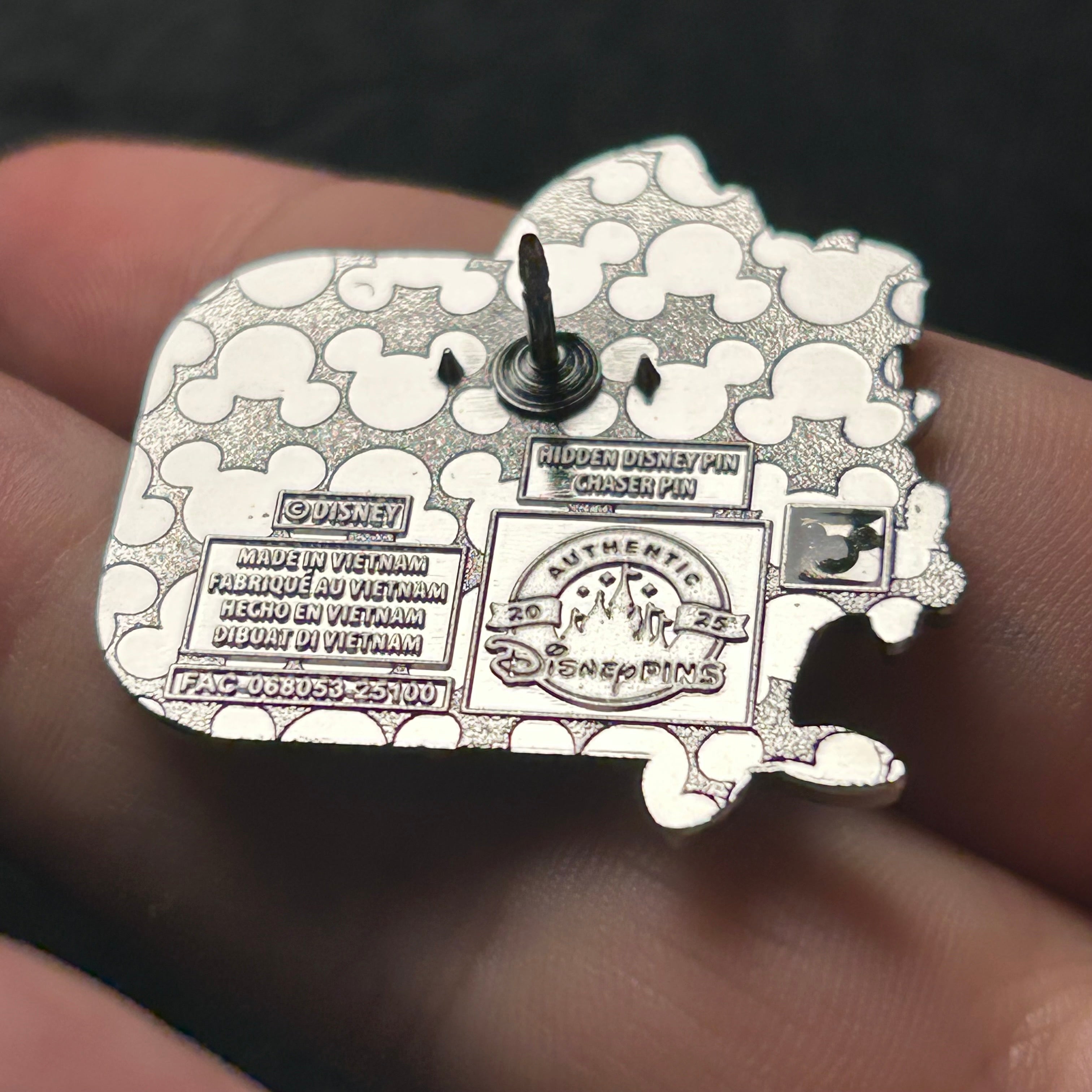 2025 - Mad Hatter D - CHASER WAVE B - Hidden Mickey - Disney Pin
