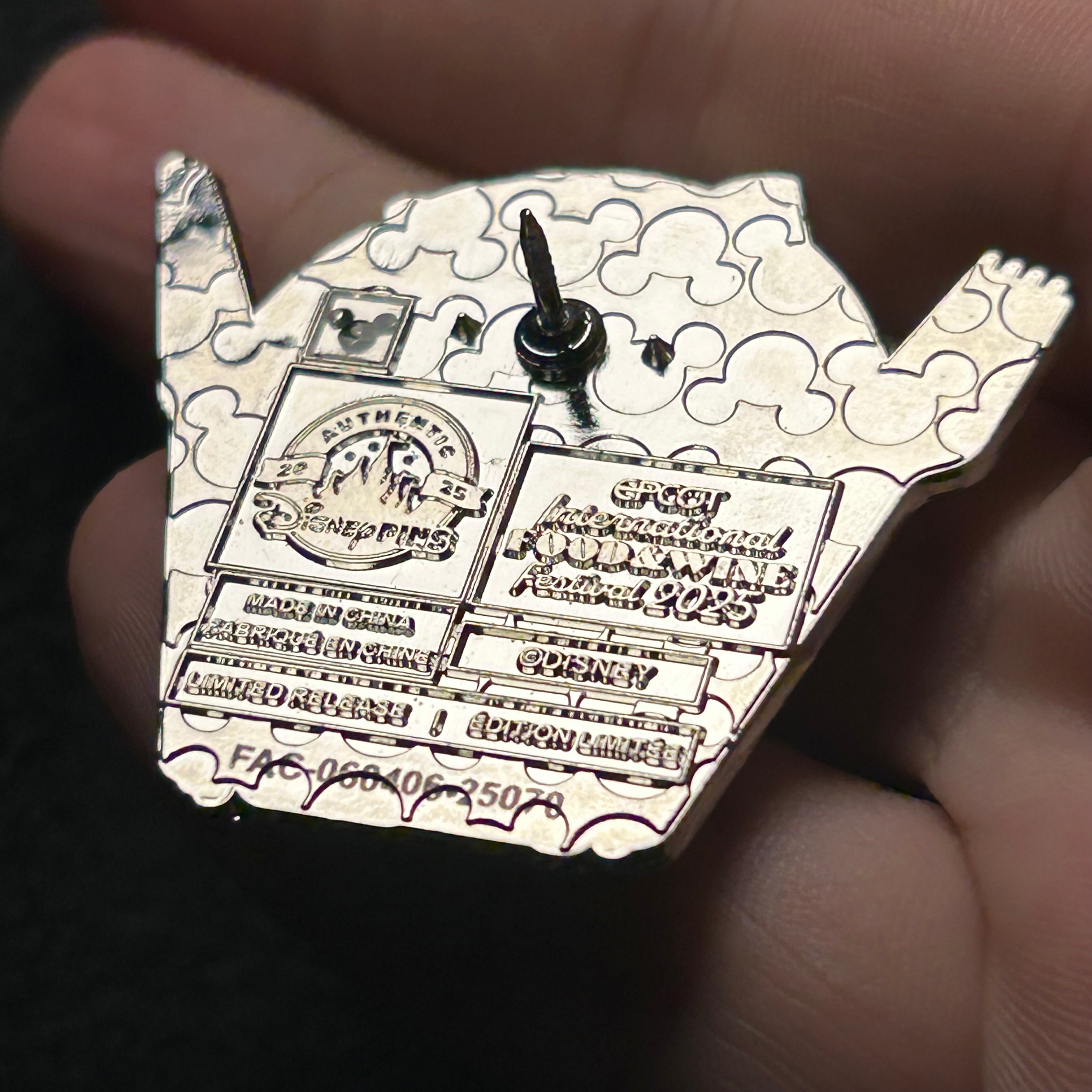 2025 LR - Goofy Holding Empanada - EPCOT International Food and Wine Festival - Disney Pin