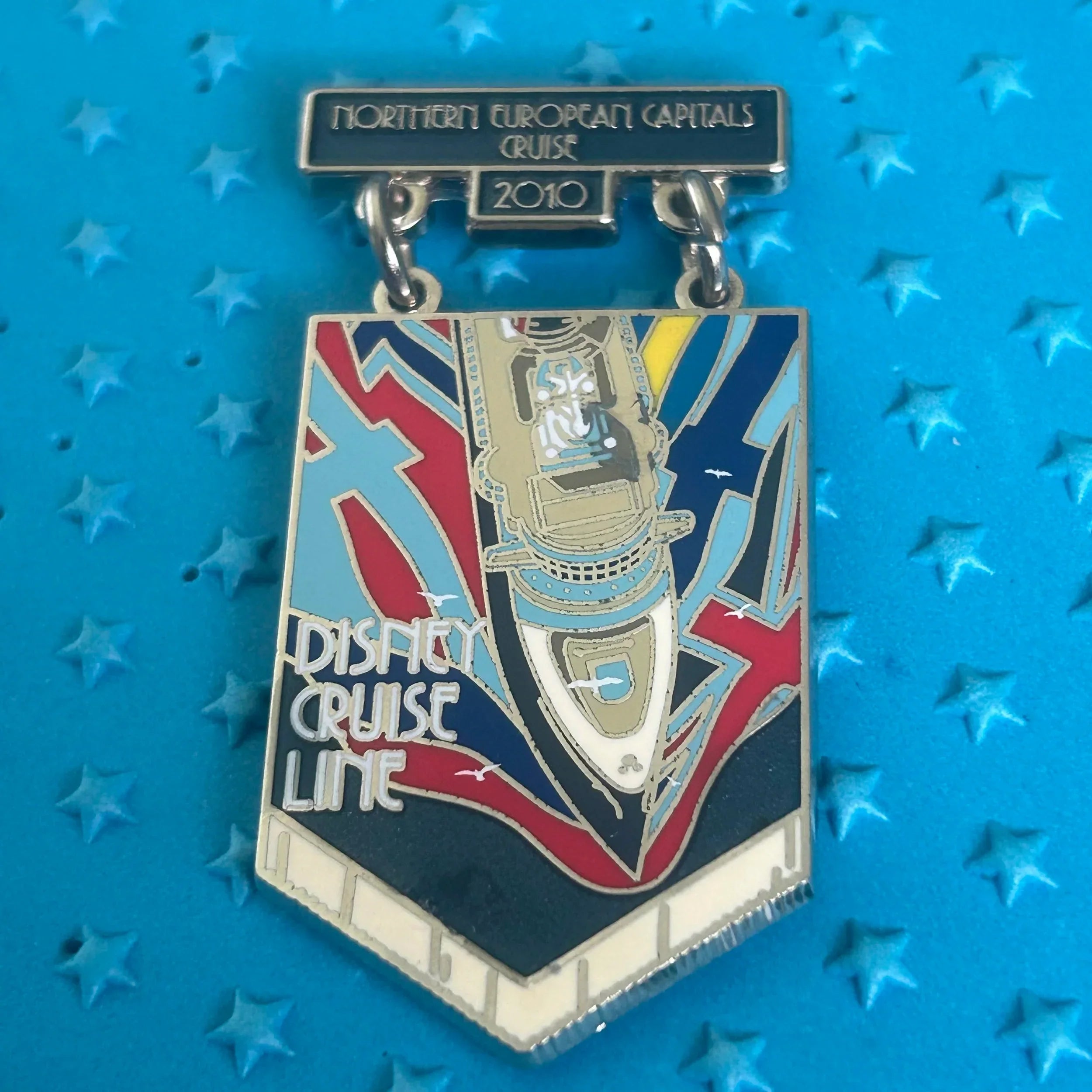 2010 - DCL - LR - European Capitals - Dangle - Pin