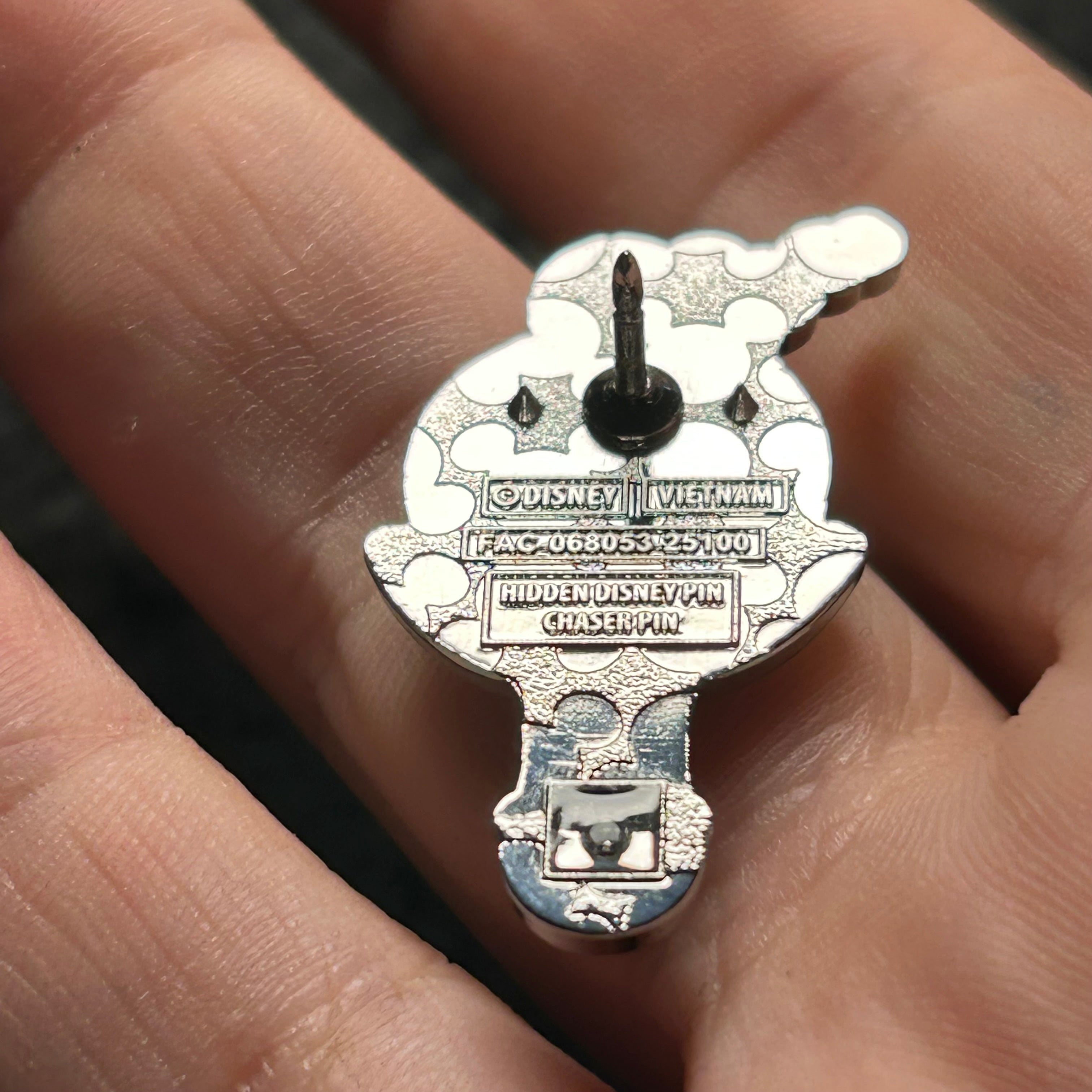 2025 - Evil Queen Bubble Wand - WAVE B CHASER - Hidden Mickey - Disney Pin