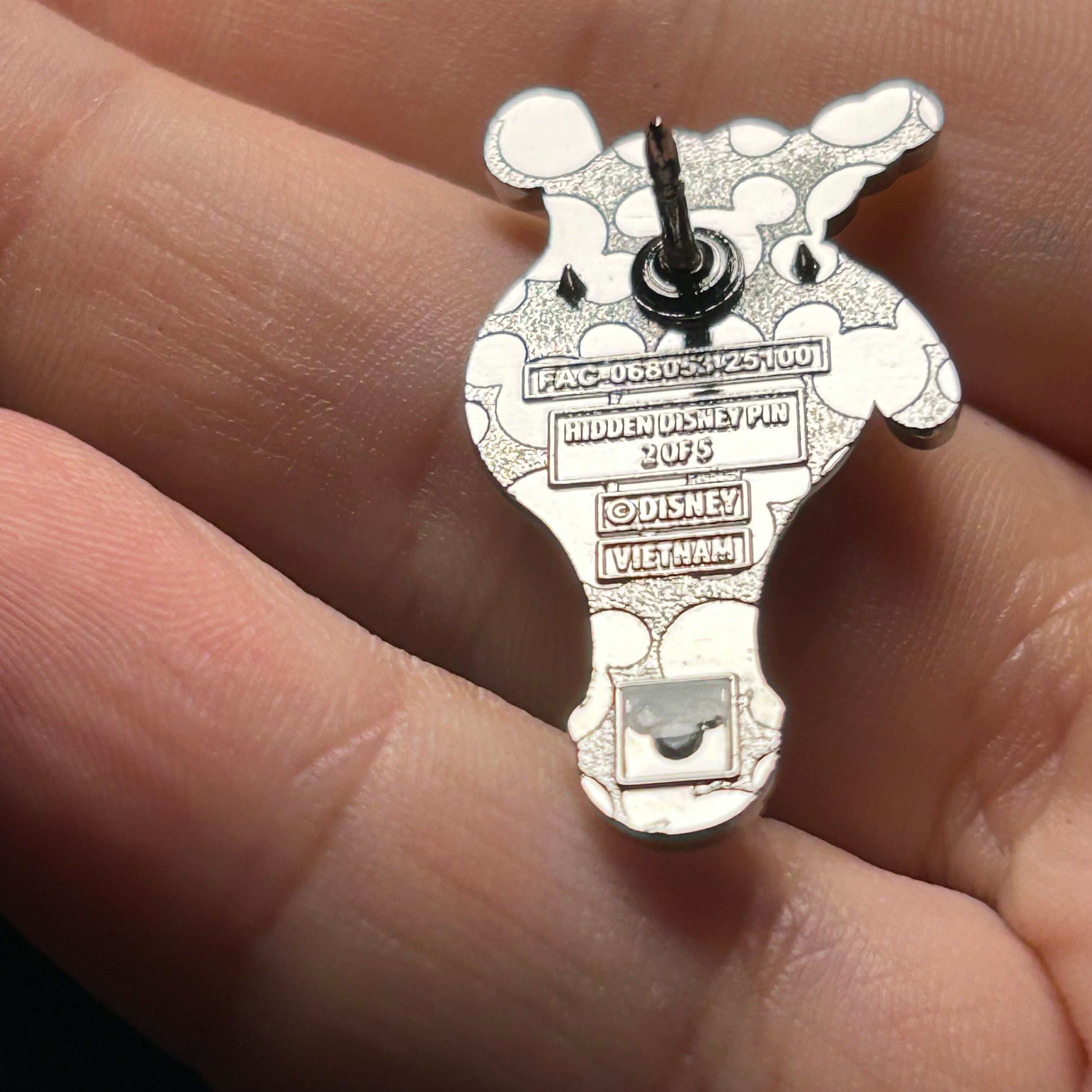 2025 - Pluto Bubble Wand - WAVE B - Hidden Mickey - Disney Pin