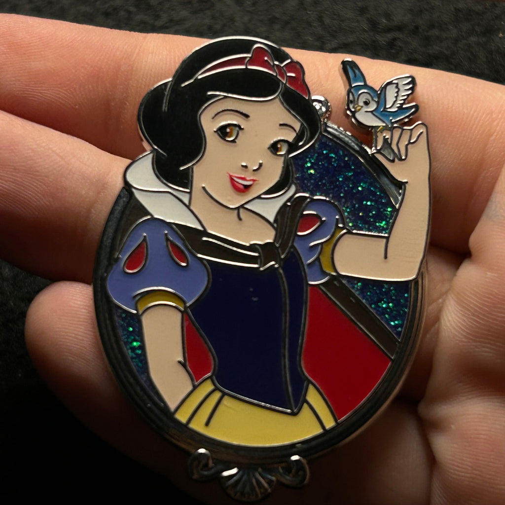 2025 - Snow White Holding Bird - Upper Body - Disney Pin