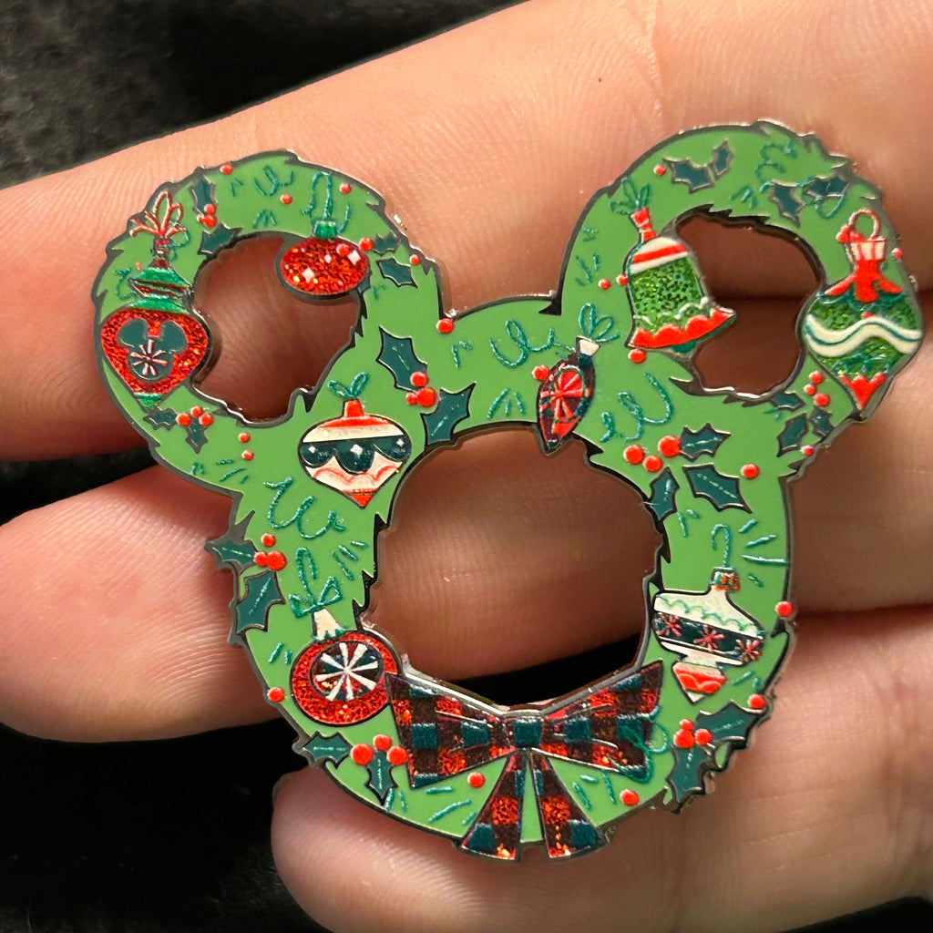 2025 - Christmas Wreath - Mickey Head - Disney Pin
