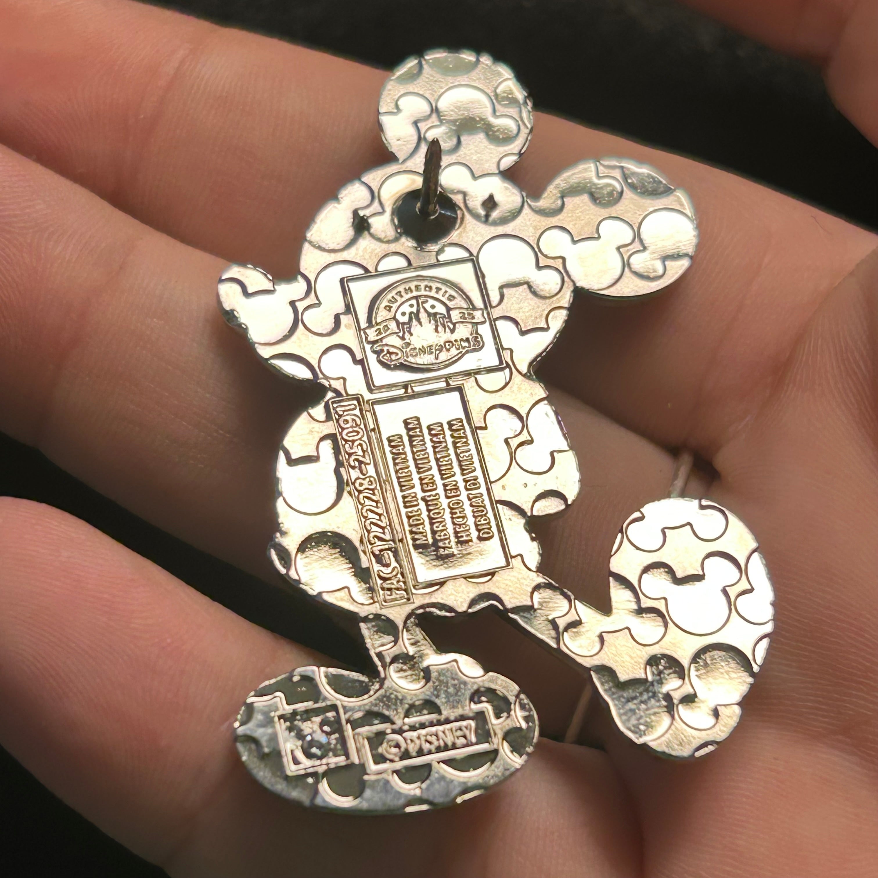 2025 - Camouflage Mickey - Full Body - Disney Pin
