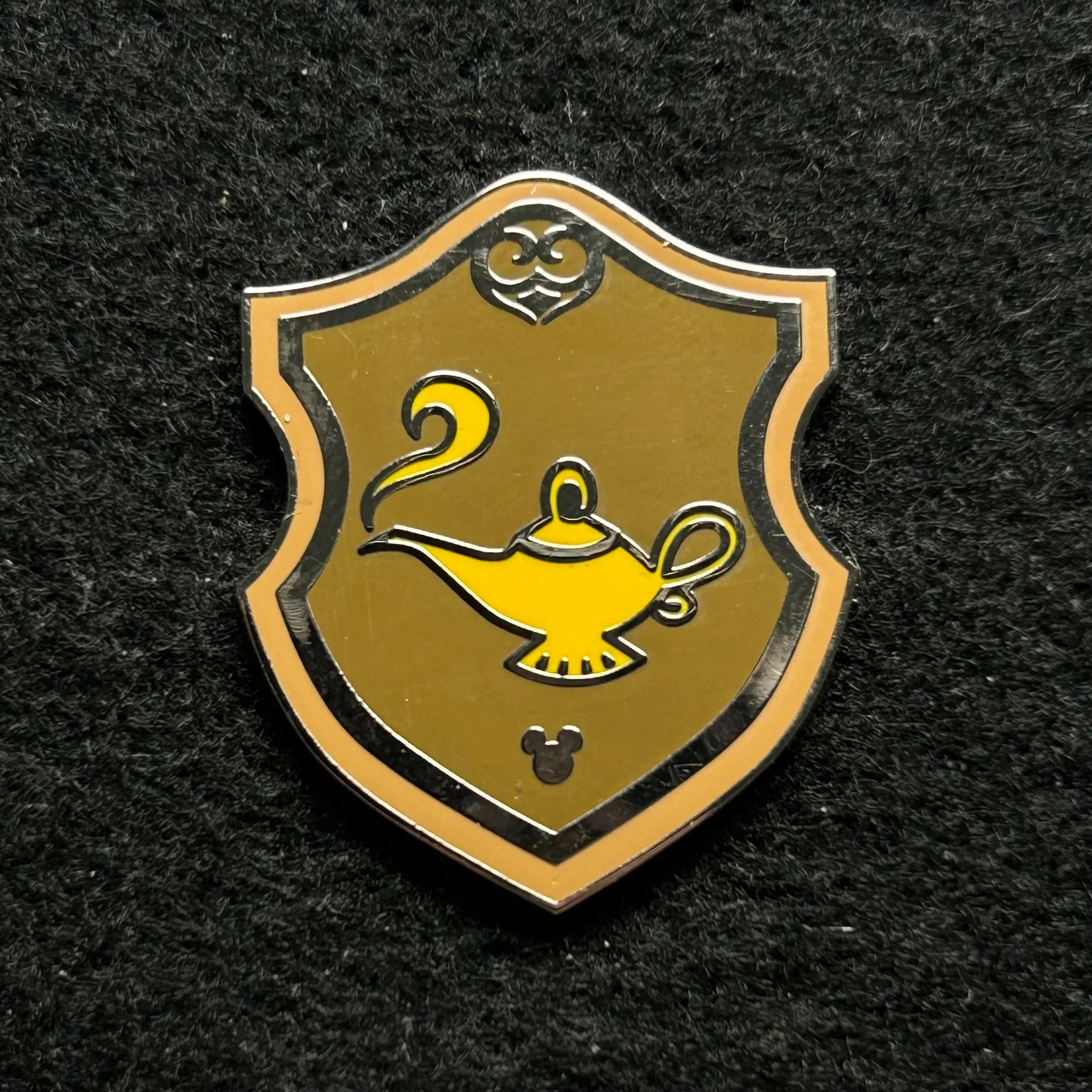 2018 - Jasmine - Aladdin - Princess Crest - Hidden Mickey - Disney Pin