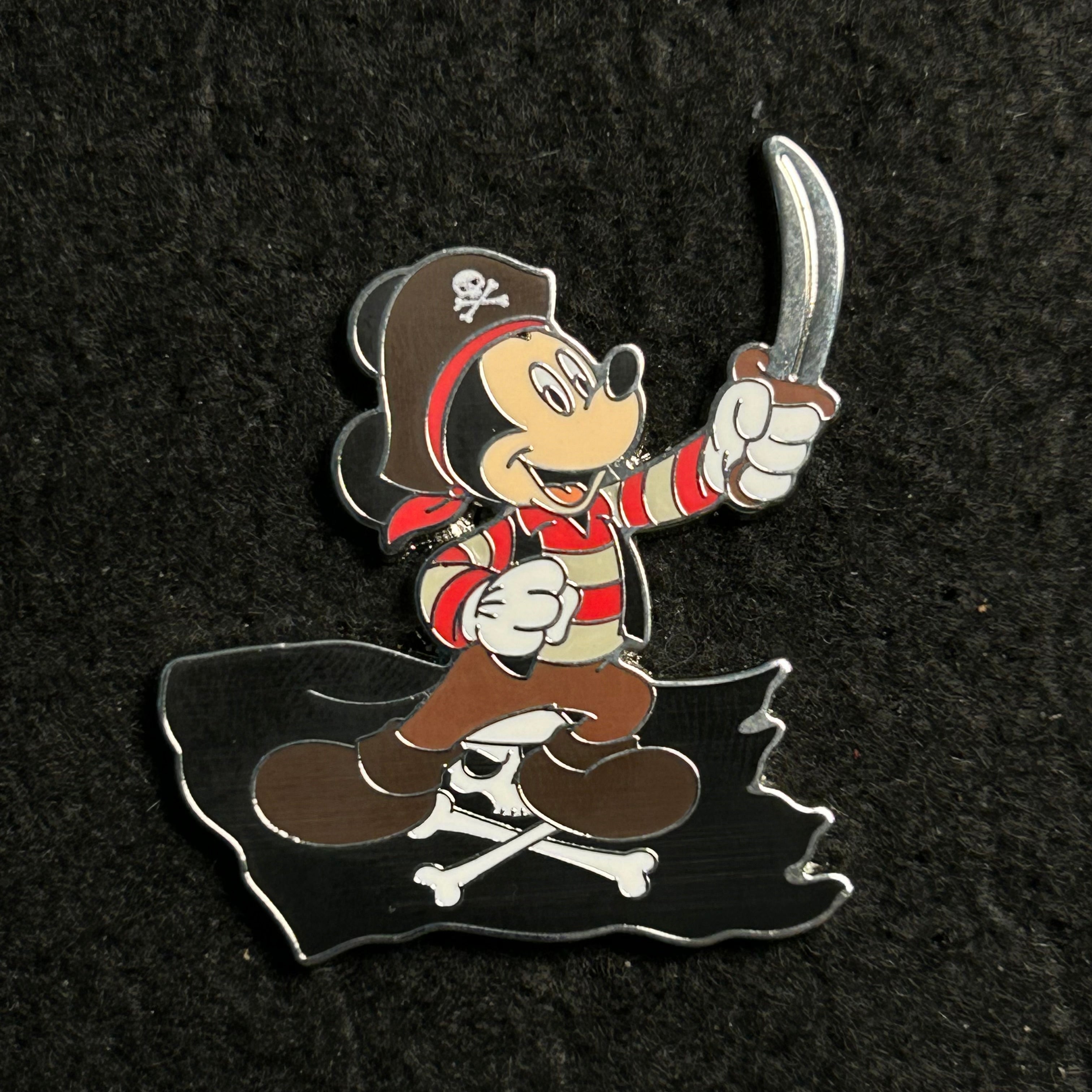 2025 - Pirate Mickey Mouse holding Sword - Disney Pin
