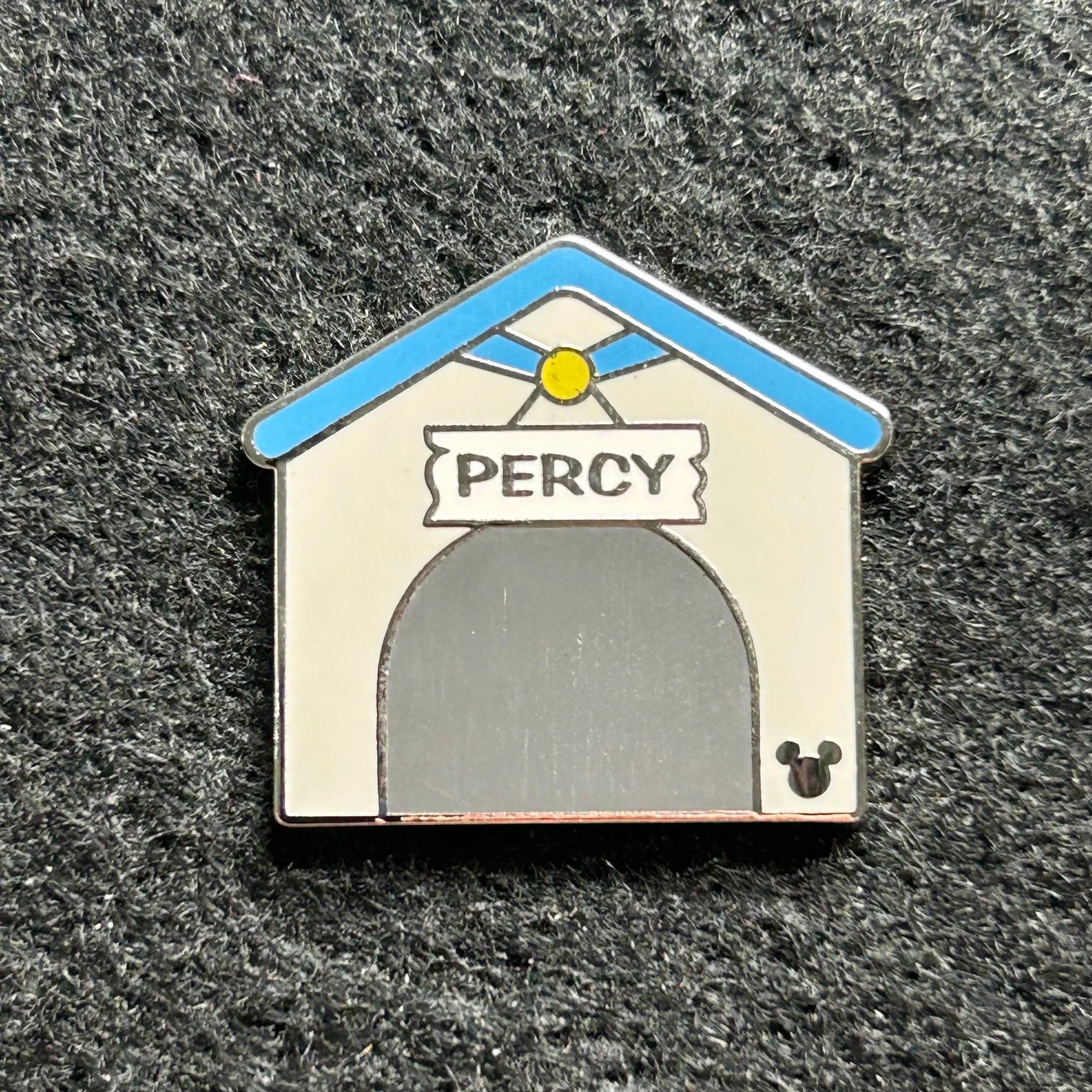 2019 - Percy - Pocahontas- Dog House - Hidden Mickey - Disney Pin