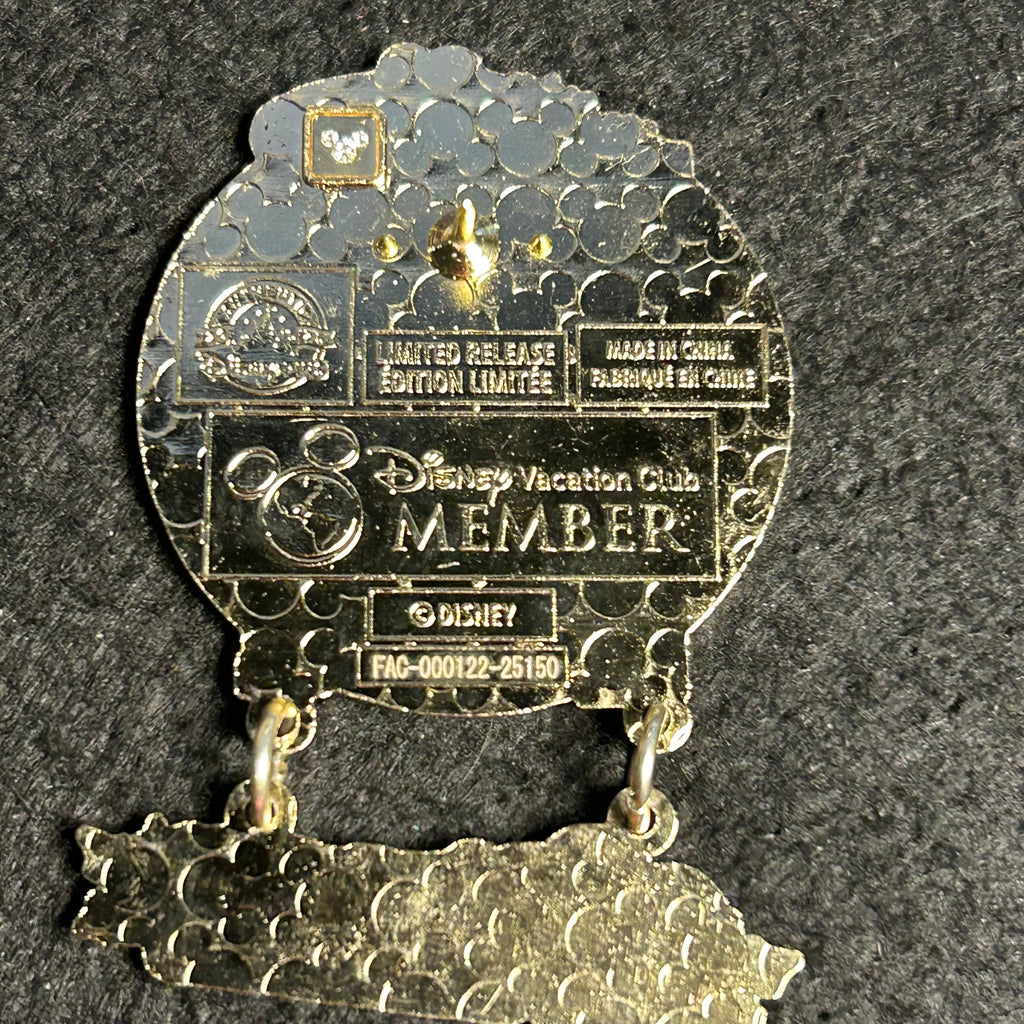 2025 LR - Ho Ho Home Wreath - Disney Vacation Club Member - Disney Pin