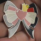 Loungefly - Queen of Hearts Ribbon - Alice in Wonderland - Disney Pin