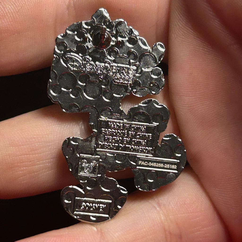 2025 - Goofy Dressed as Santa with Presents - Disney Pin