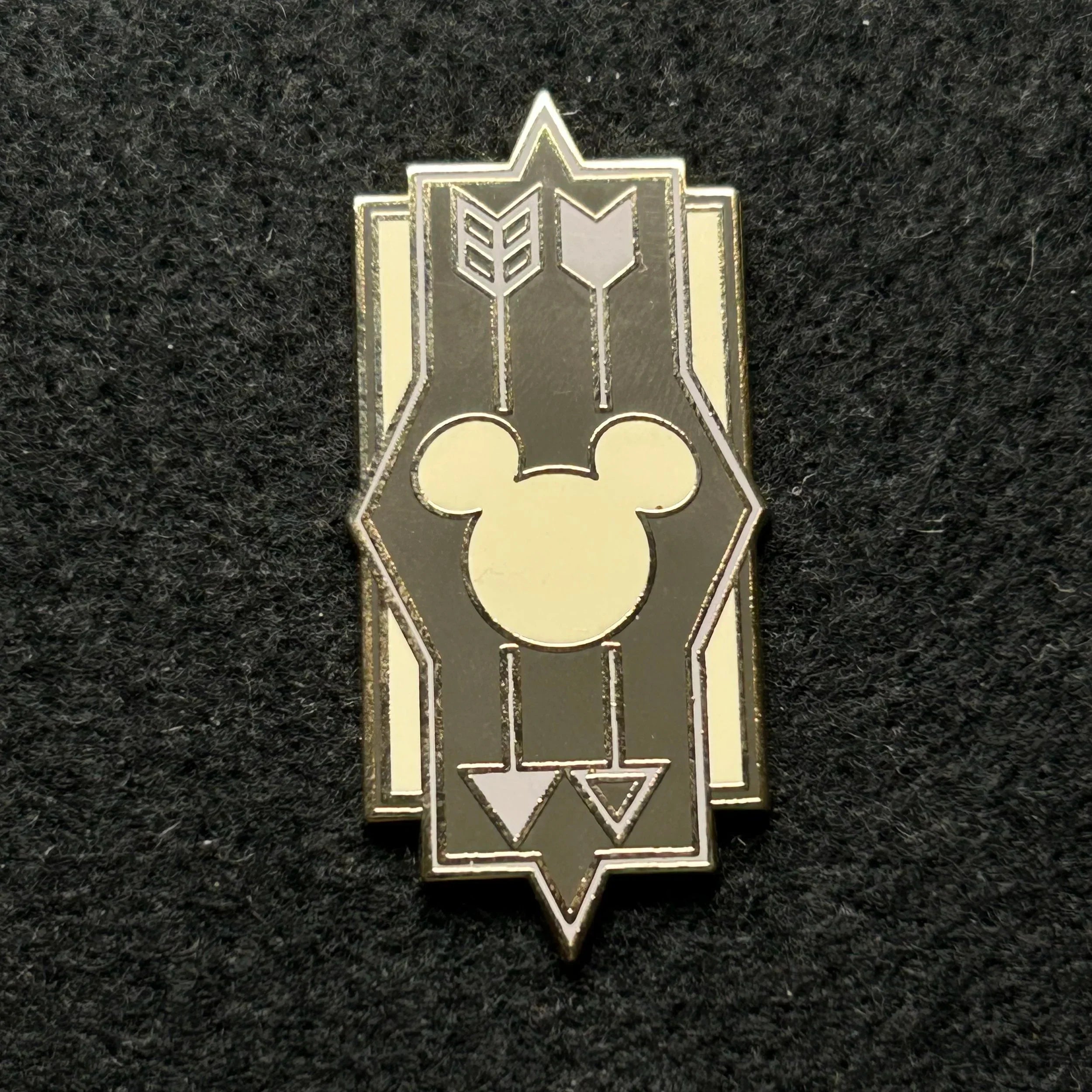 2018 - Mickey Mouse - November - Memories Series - DS - LR - Disney Pin