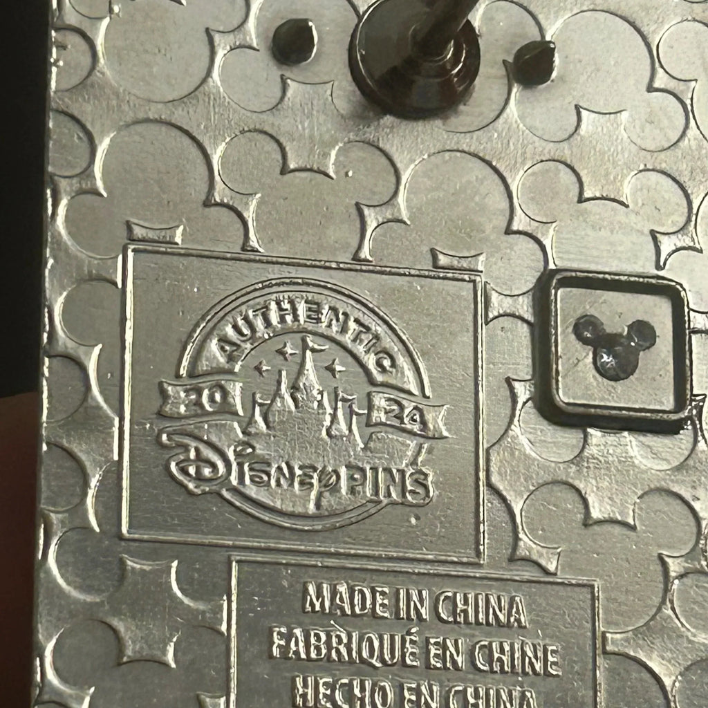 2024 - Mickey Mouse - Hollywood Tower Hotel - DND - Door Hanger - Disney Pin