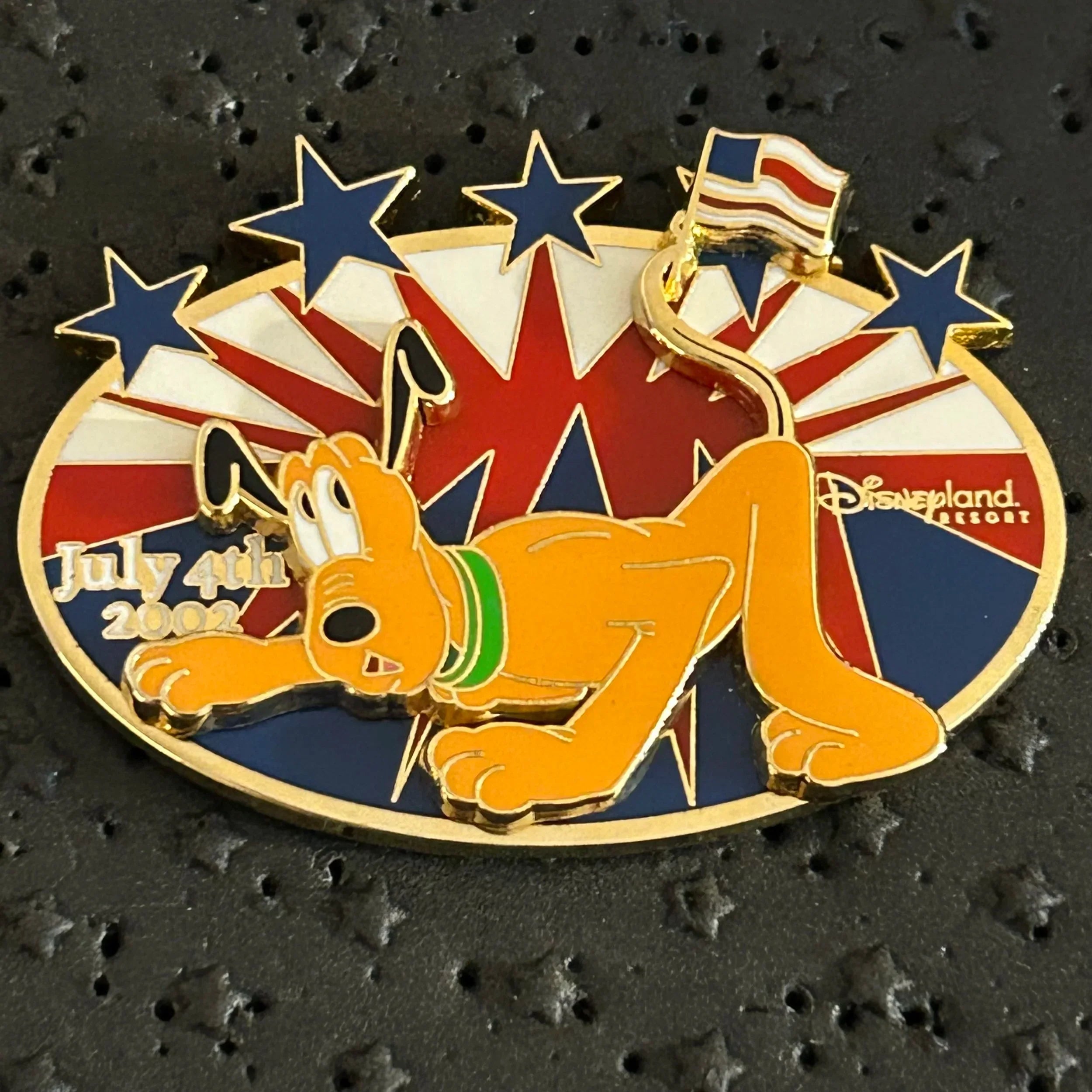 2002 - Pluto - 4th of July - DLR - LE 2,500 - Pin on Pin