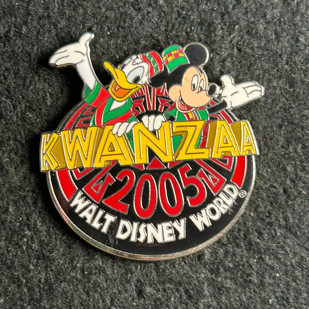 2005 - Mickey and Donald - Kwanzaa - WDW - LE 500 - Disney Pin