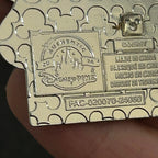 2024 - Genie - Aladdin - Holding Lamp - Disney Pin