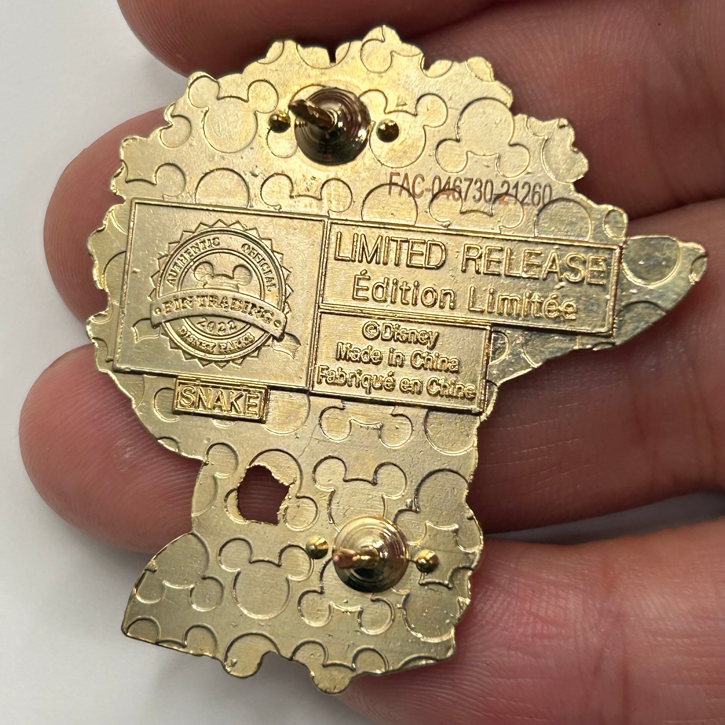2022 - LR - Mickey Mouse - China - Disney Pin