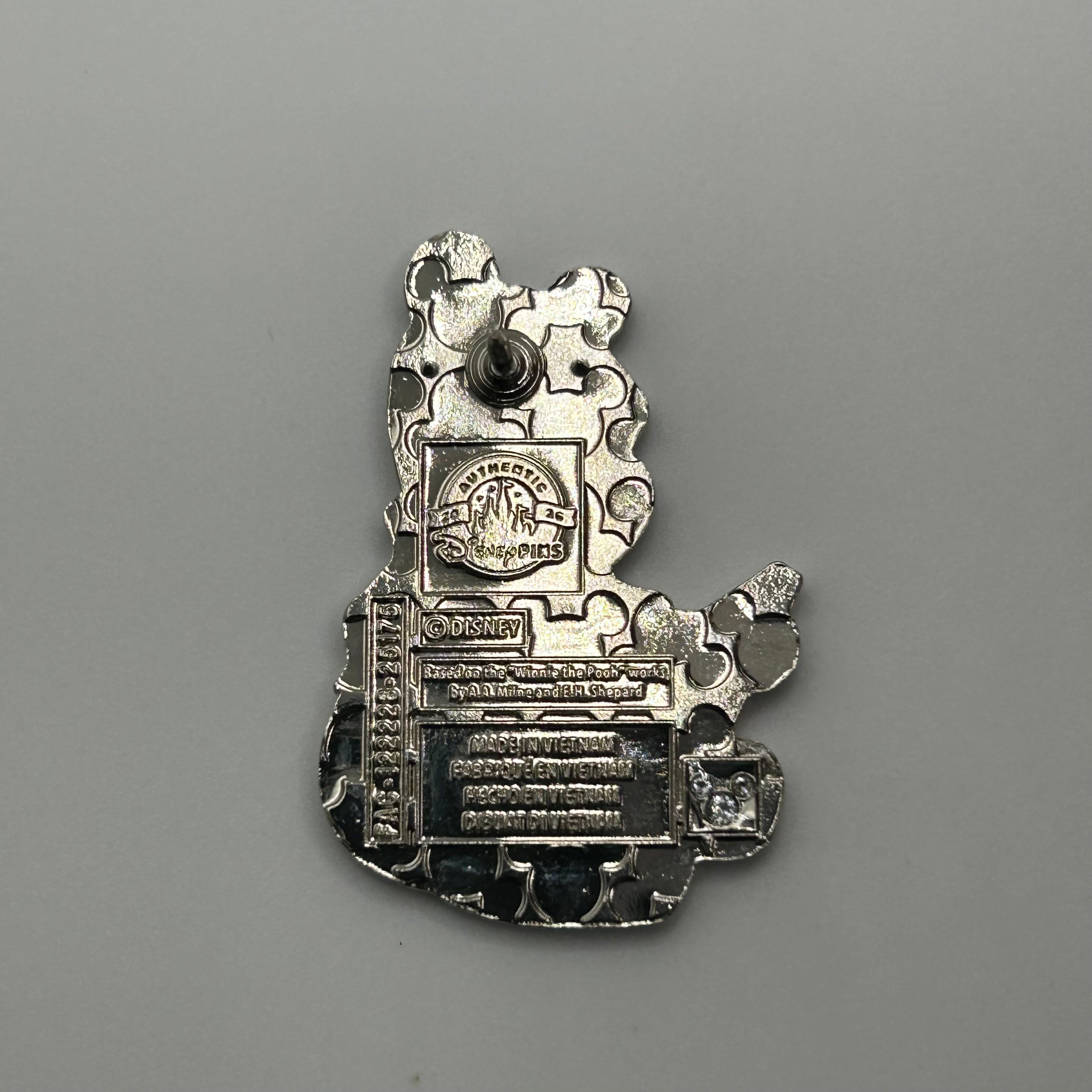 2026 - Winnie the Pooh  - Reading Book - Disney Pin