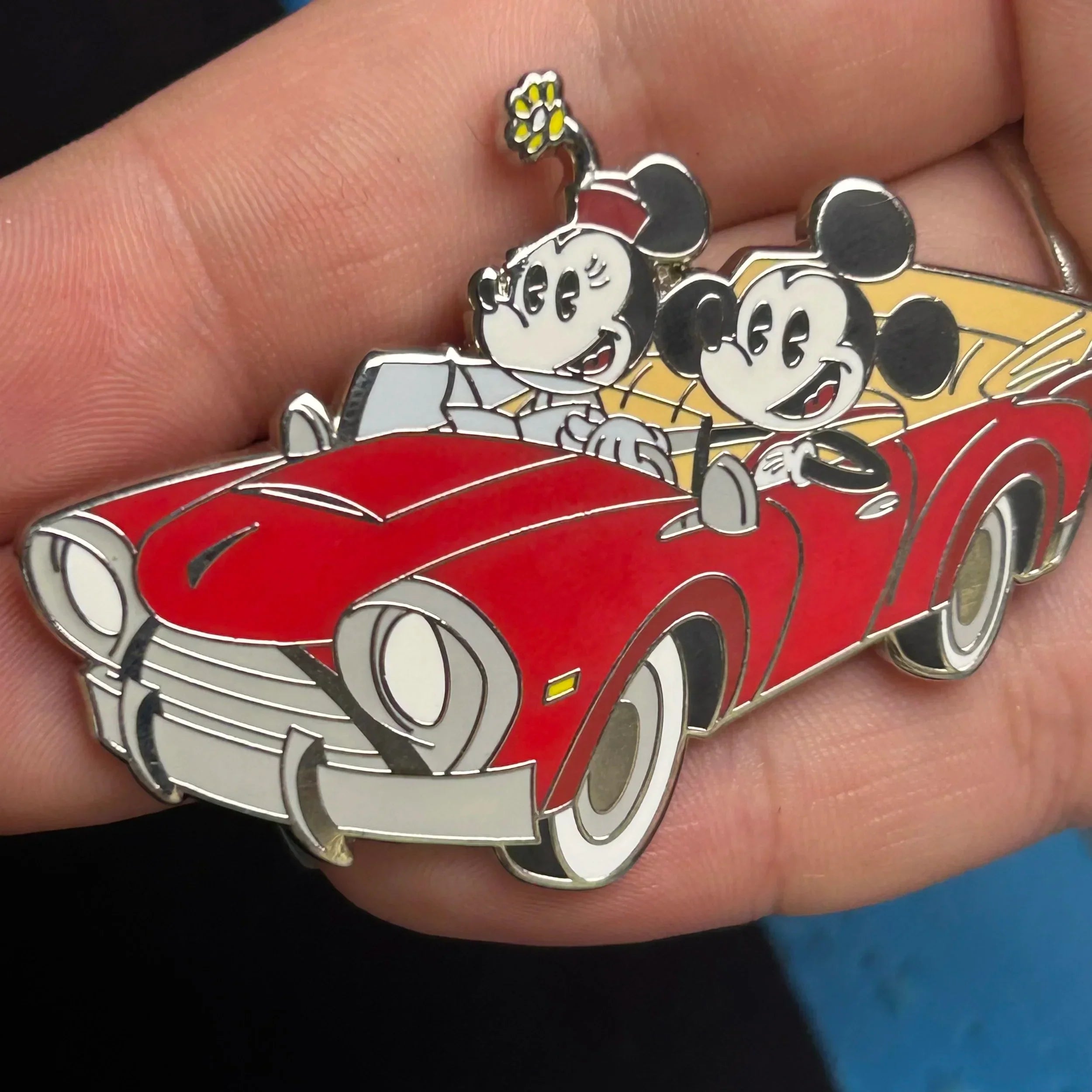 2024 - Mickey and Minnie Driving In Car - Shorts Style - Disney Pin
