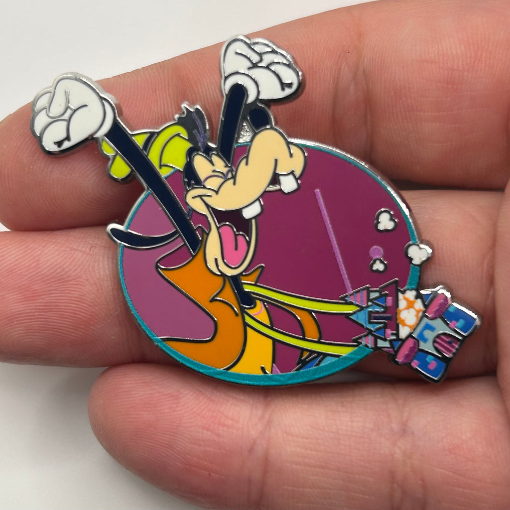2025  - Goofy Celebrating - Mystery Series - Disney Pin