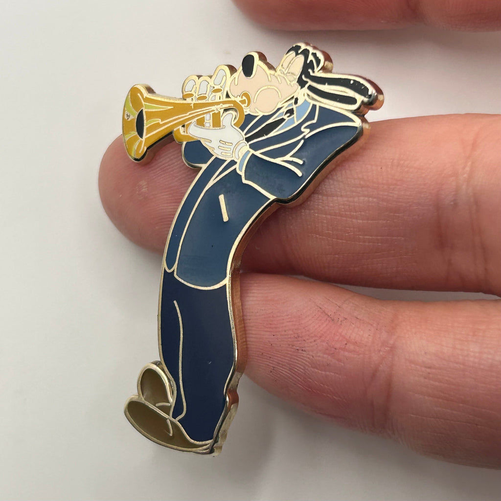 2022 - LR - Goofy with Trumpet - Disney Pin