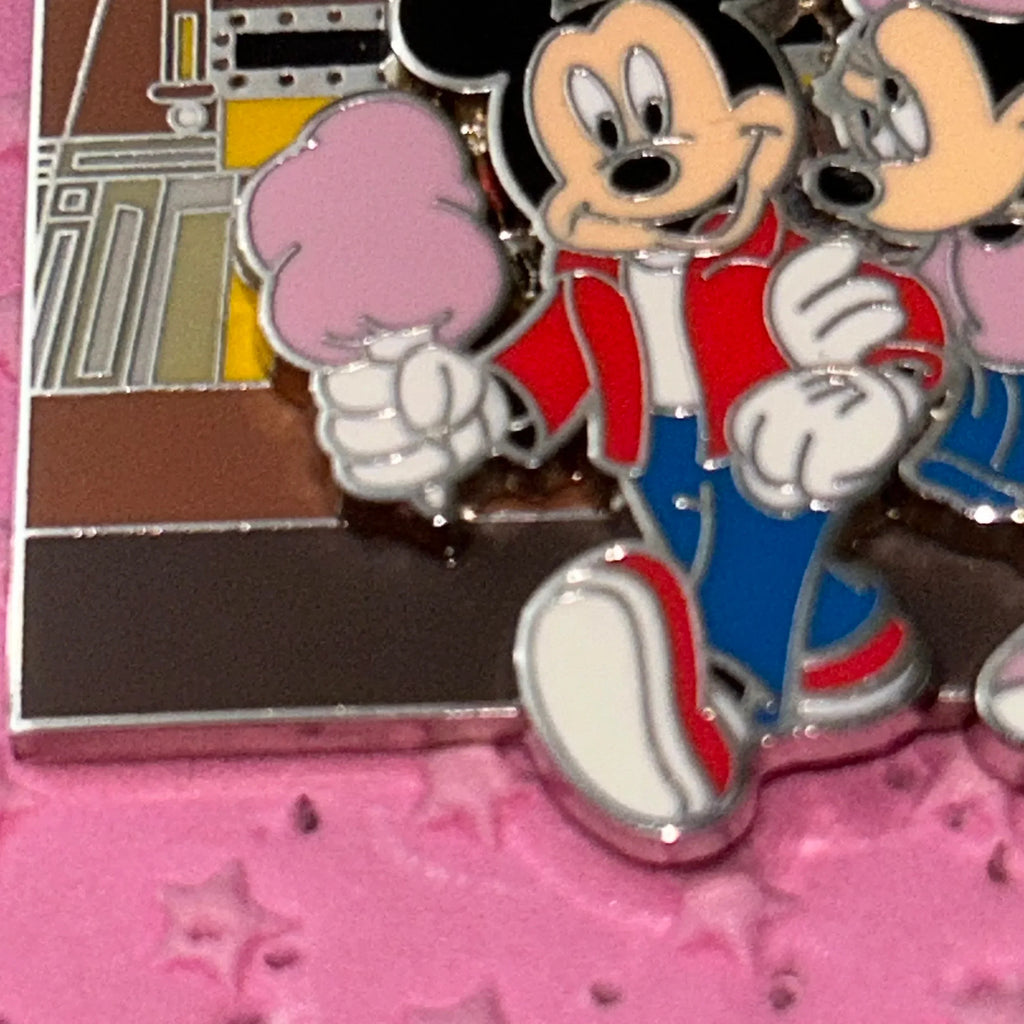 2012 Mickey and Minnie Disney adventures pin