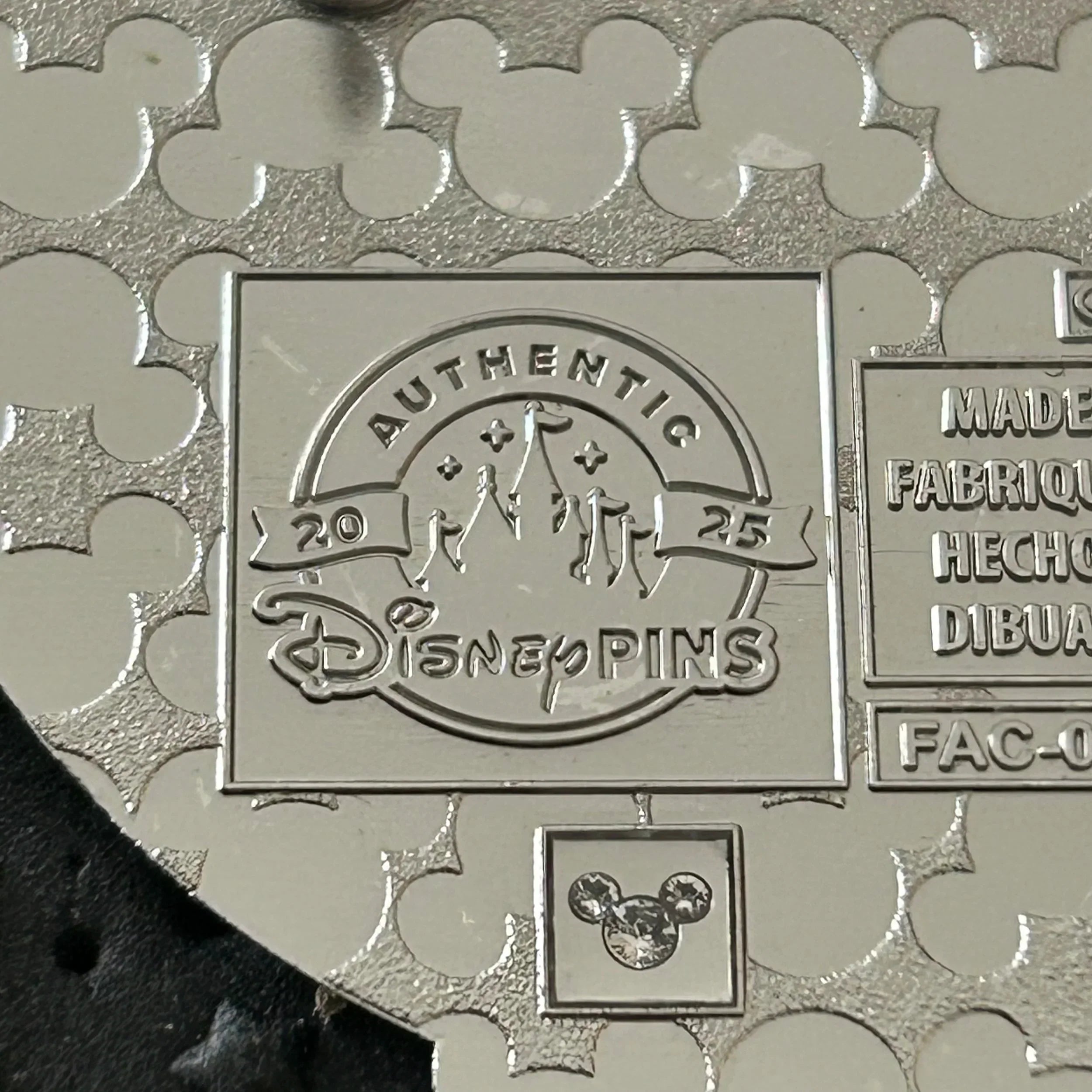 2025 - Fab 6 - Cluster - Mickey, Minnie, Donald, Daisy, Goofy and Pluto - Disney Pin