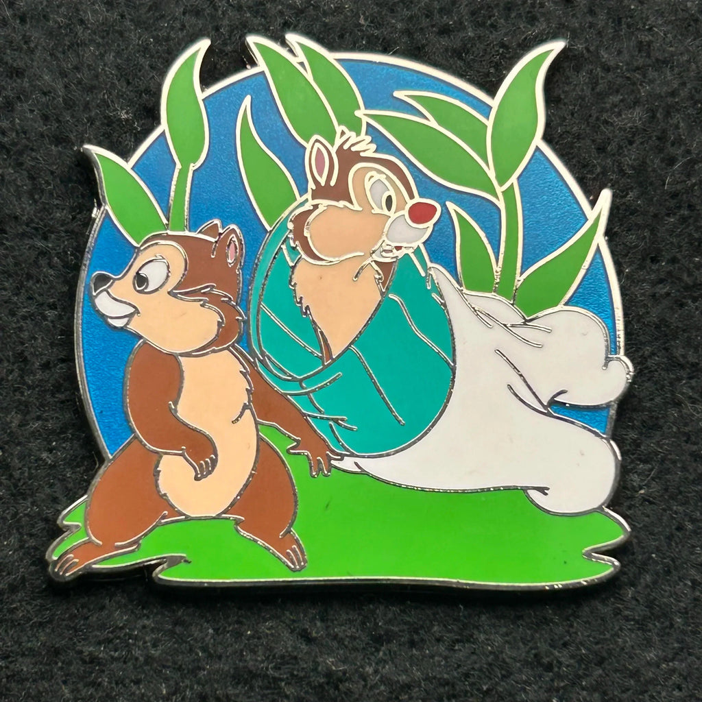 2025 - Chip and Dale - In Glove - In Grass - Disney Pin