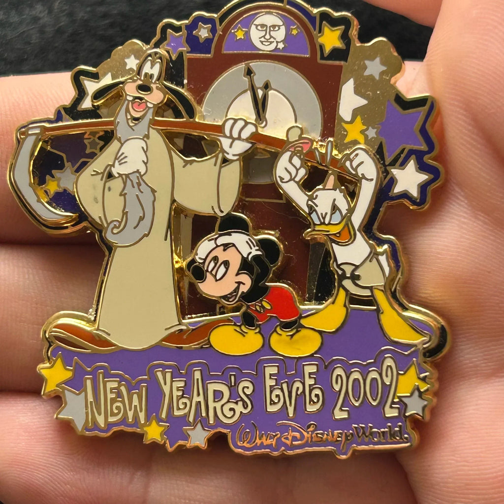 2002 - Goofy, Mickey and Donald Duck - New Years Eve - LE 7,500 - Disney Pin