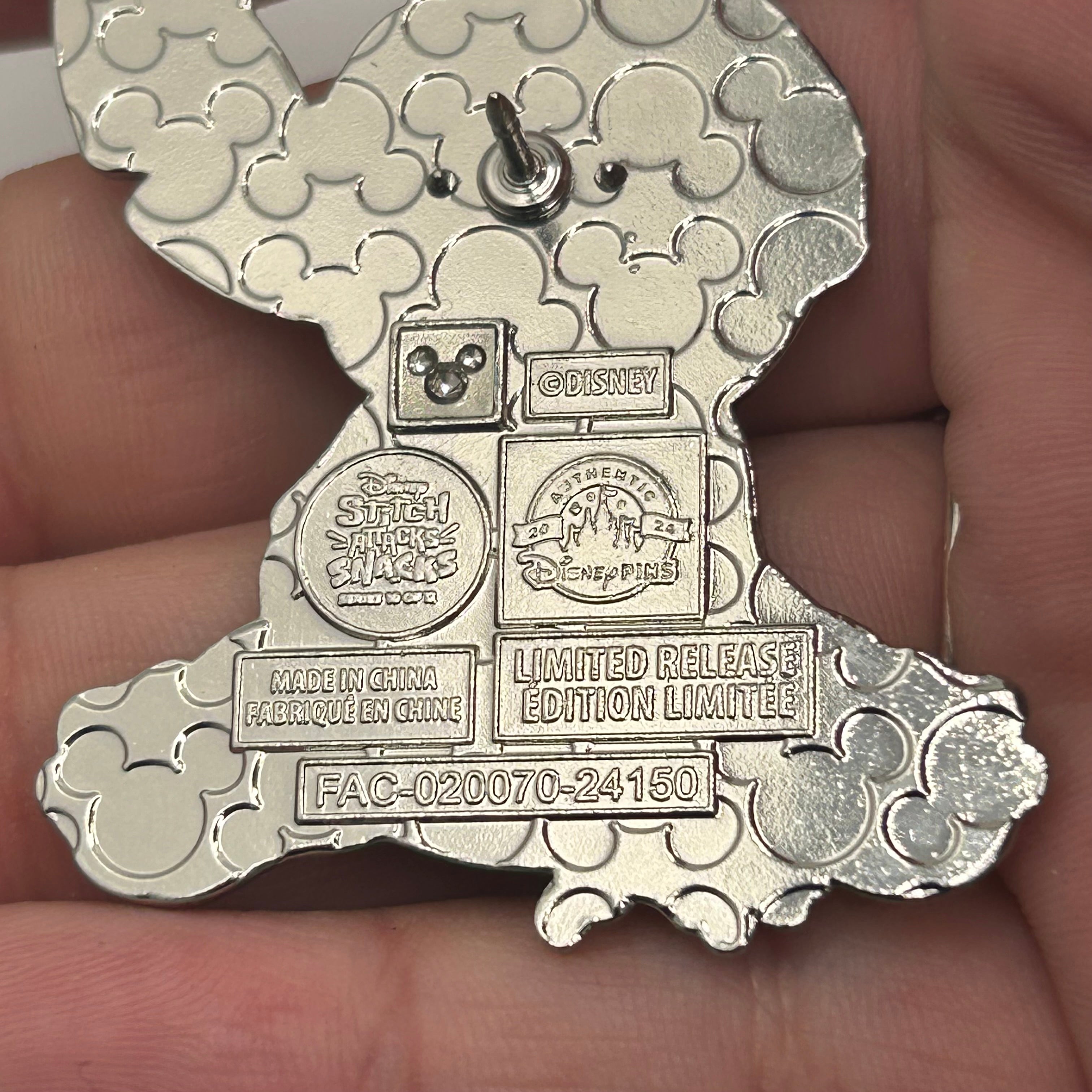 2024 - LR - Churro - Stitch - Disney Pin