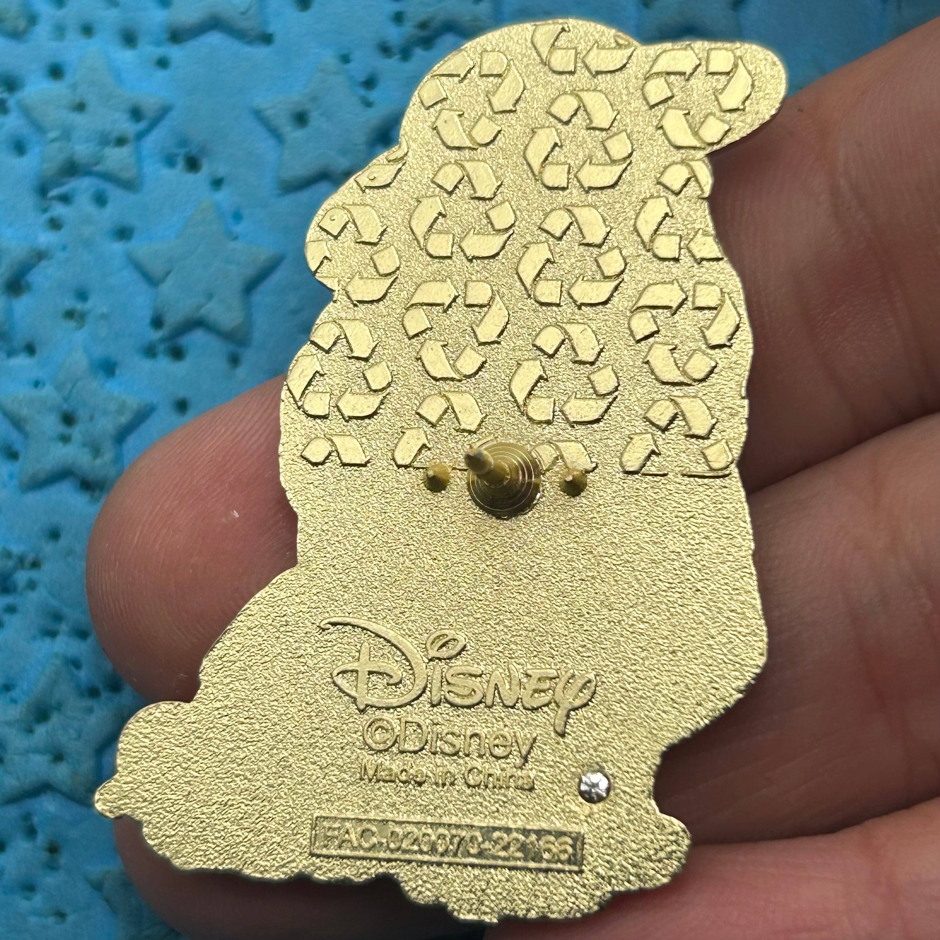 2022 - Lady - Critter Raincoats - Lady and the Tramp - Loungefly - Disney Pin