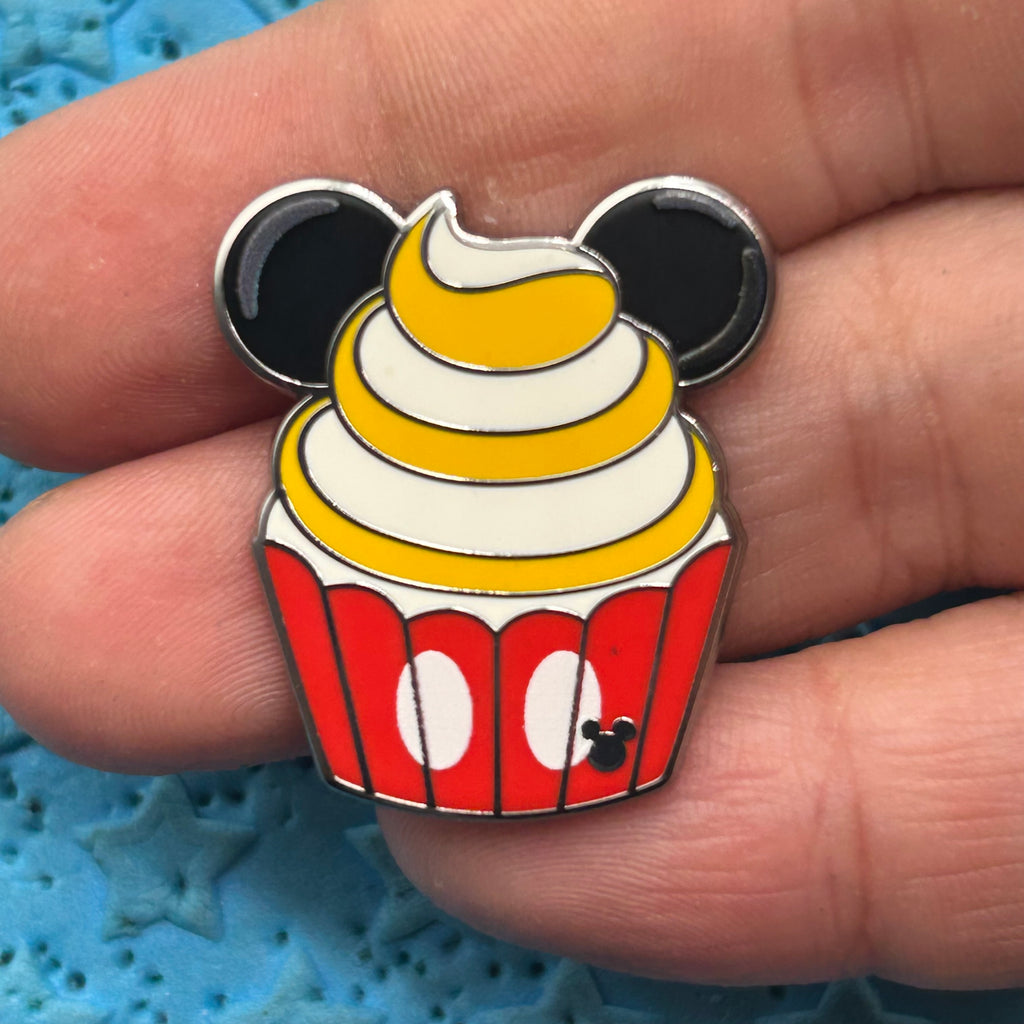 2026 - Mickey Mouse - Cupcake - Hidden Disney - Disney Pin (Copy)