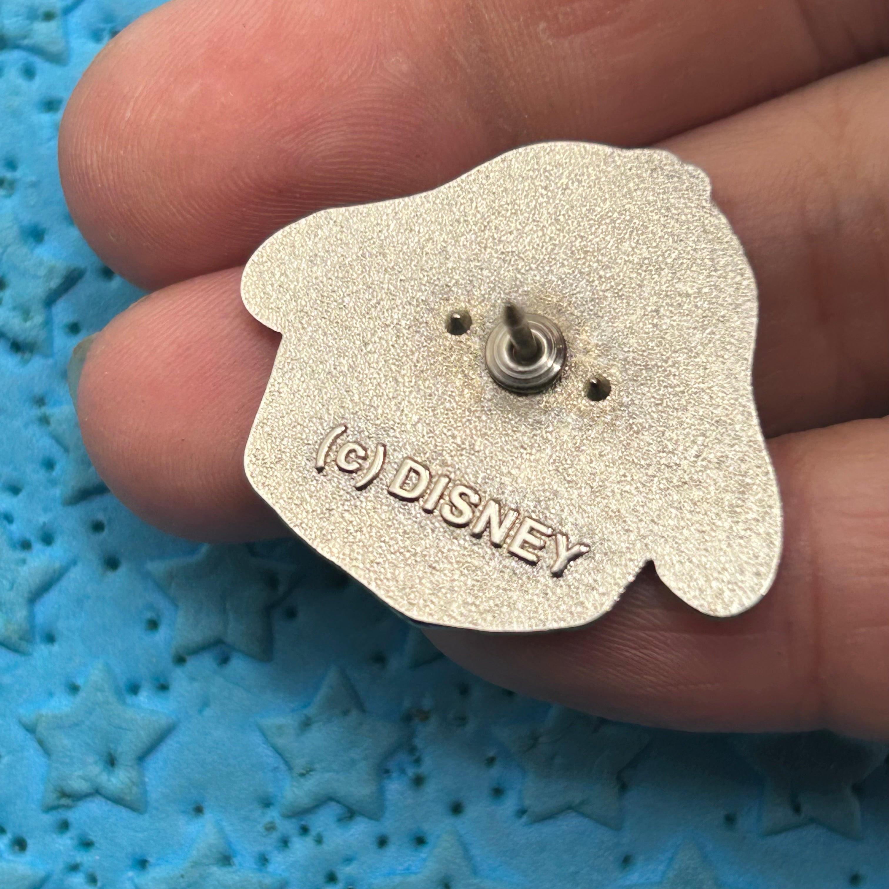 Lilo and Stitch - Stitch with Present - Disney Pin