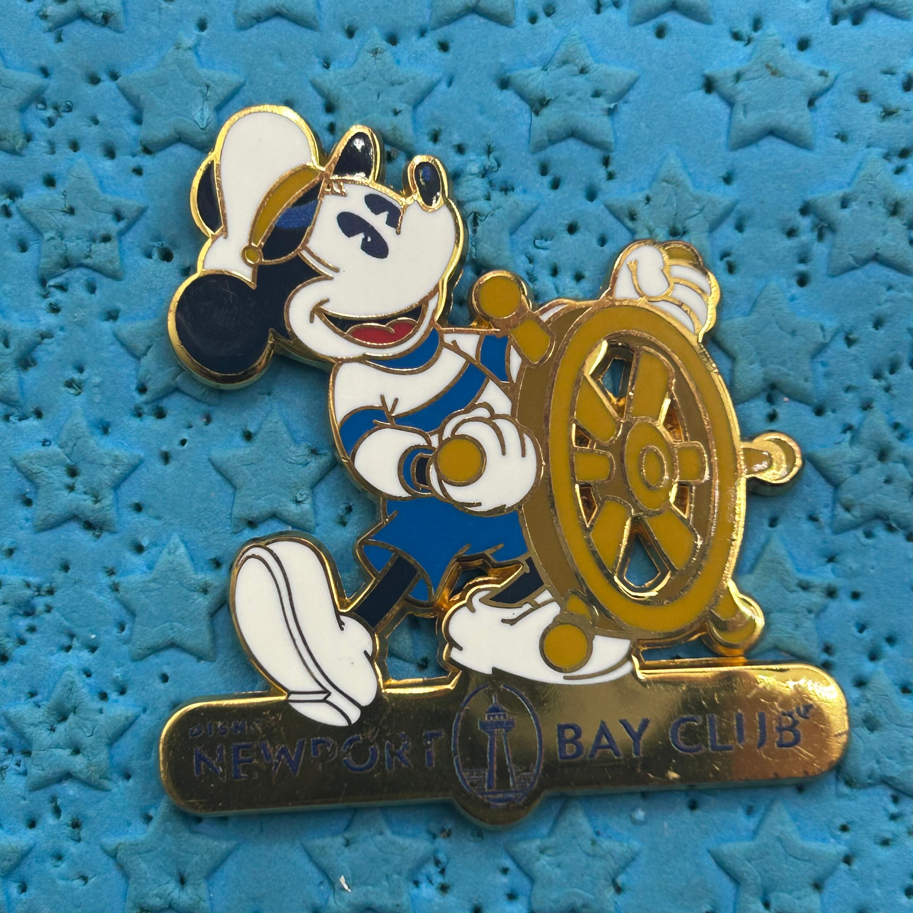 2023 - Mickey - Newport Bay Club - Disney Pin