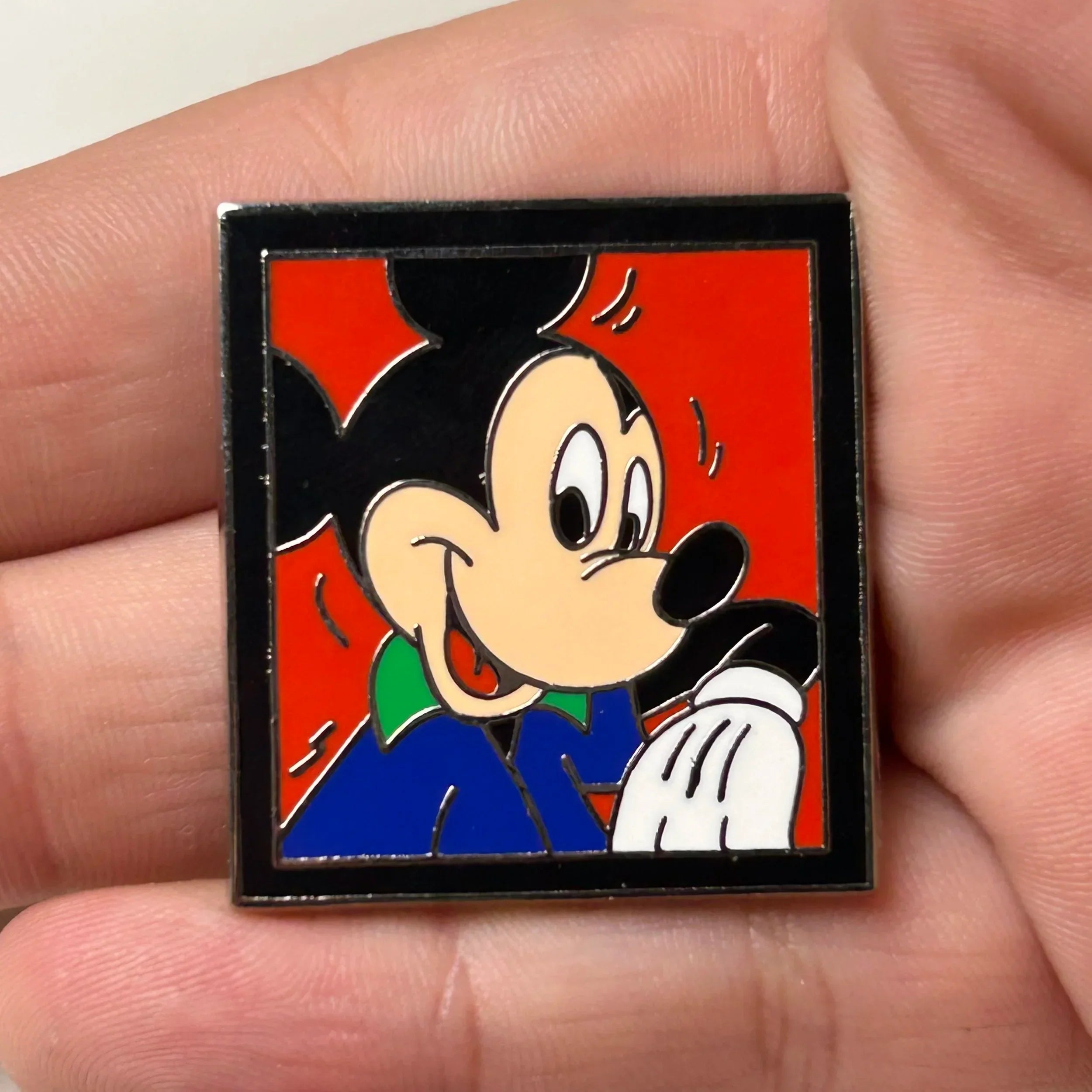 2011 - Mickey Mouse - Red Square - Mystery Series - Disney Pin