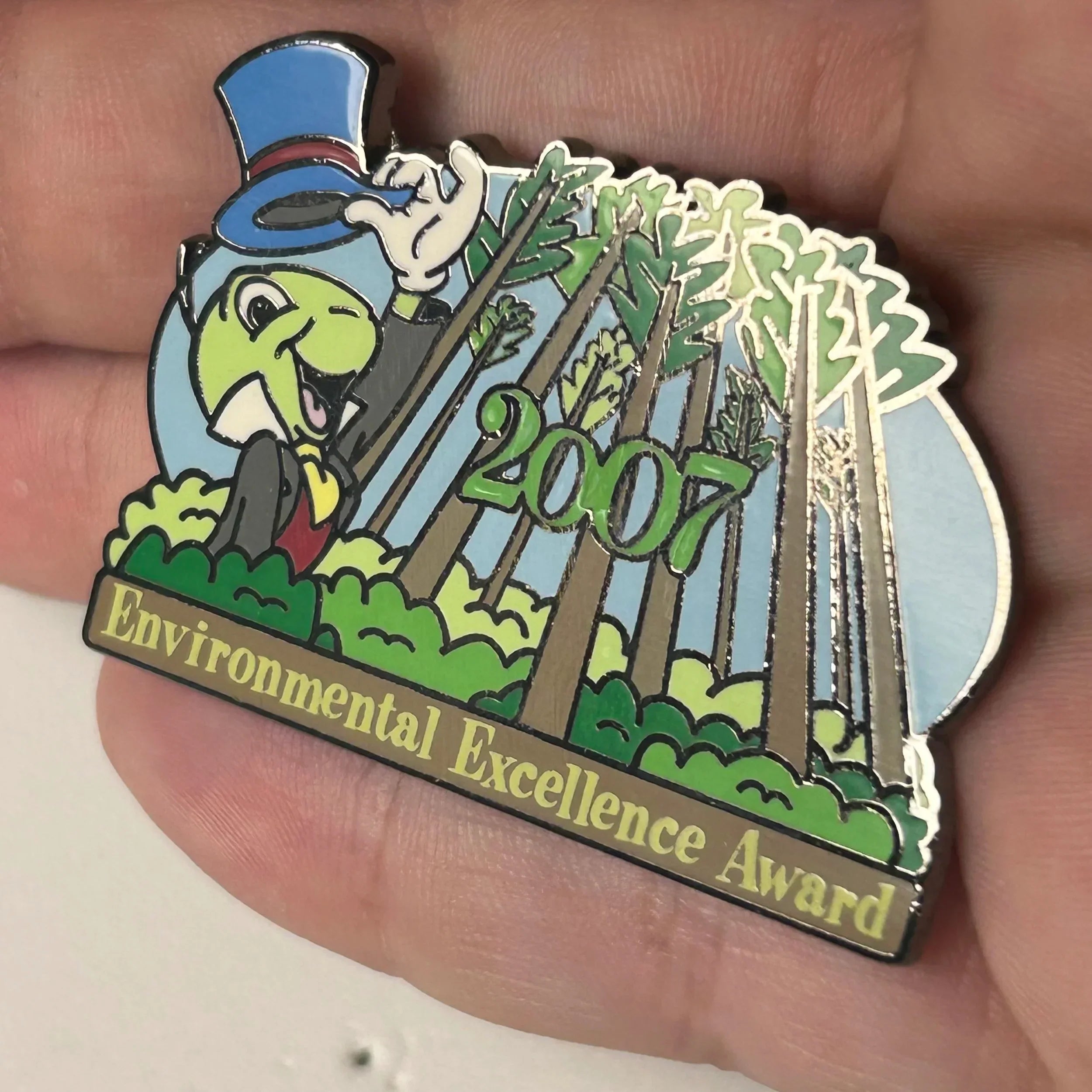 2007 - Jiminy Cricket - Environmental Excellence Award -  LE 350 - Cast Exclusive - Disney Pin   **This Pin Has Been Heavily Weathered