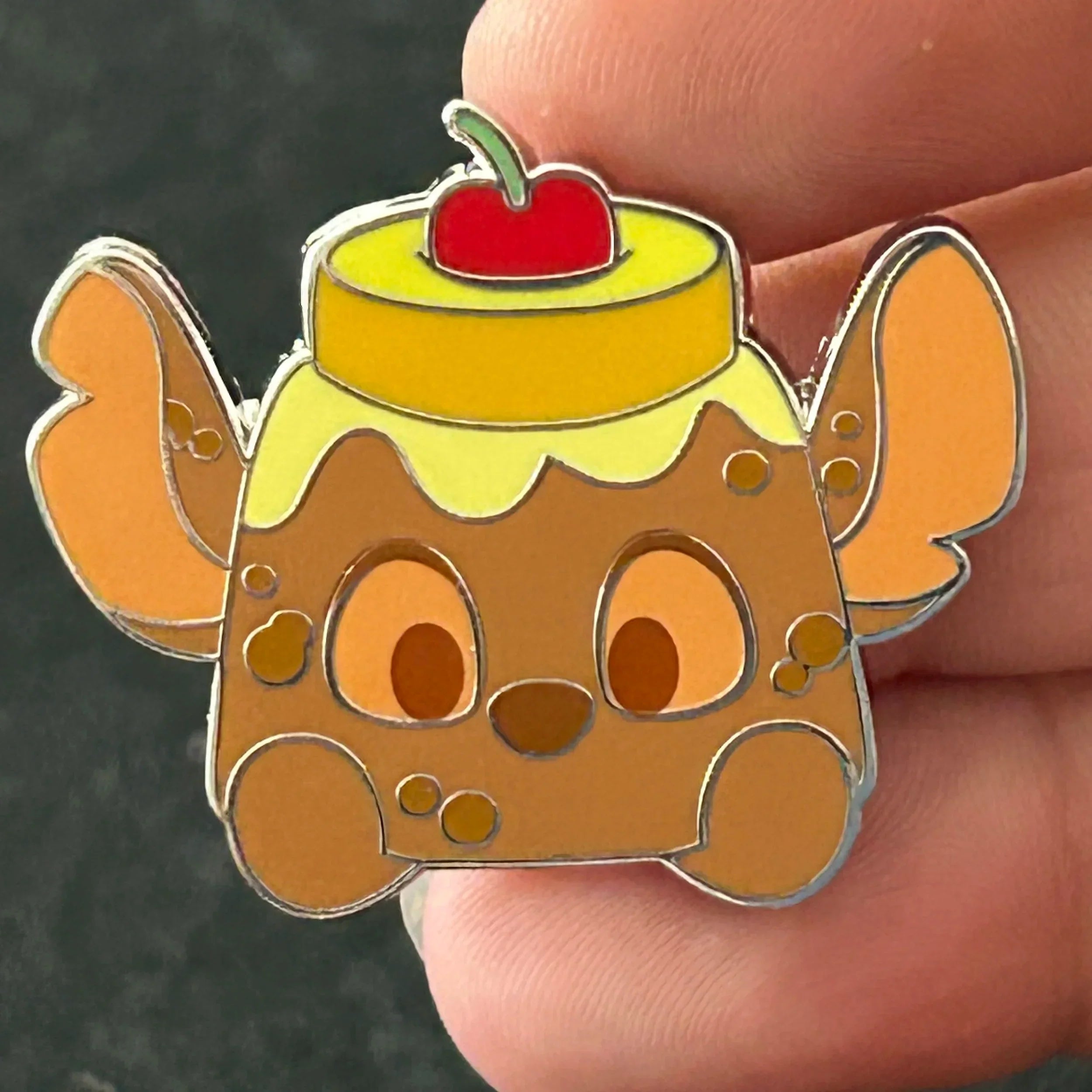 2022 - Ruben - Lilo and Stitch - Pineapple Upside Down Cake - Munchling - Mystery Pin