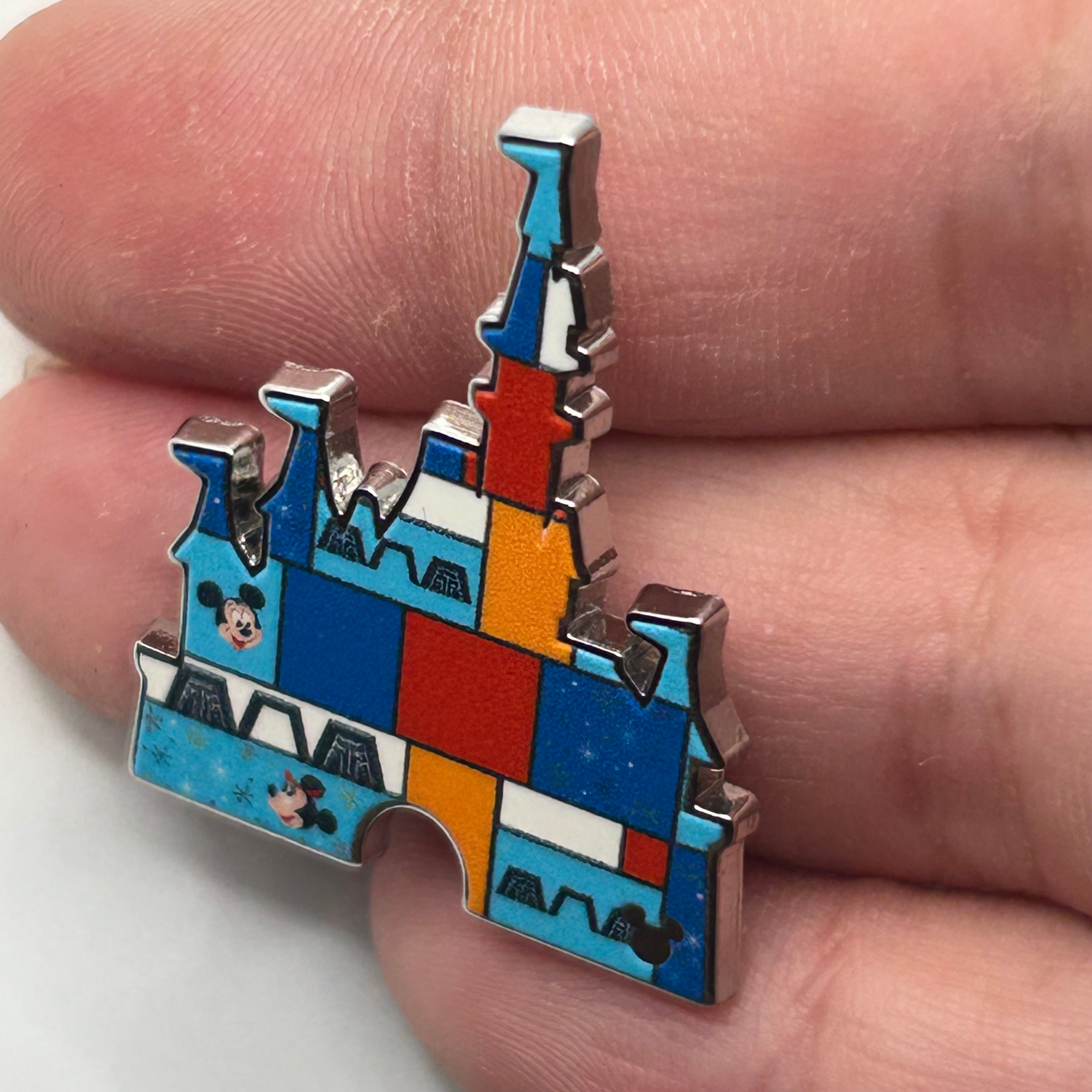 2026 - Contemporary Resort - WDW - Castle - Chaser - Disney Pin