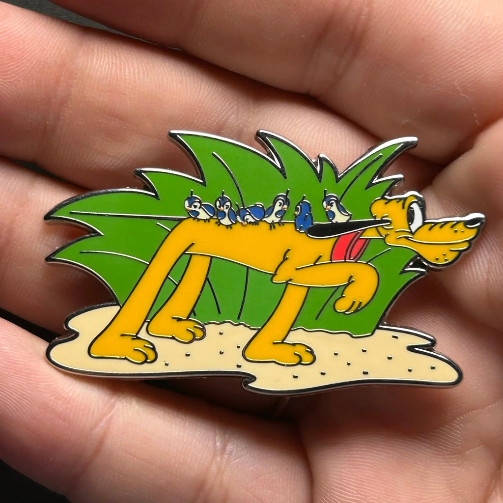 2025 - Pluto  Birds On Back - Pointing - Disney Pin