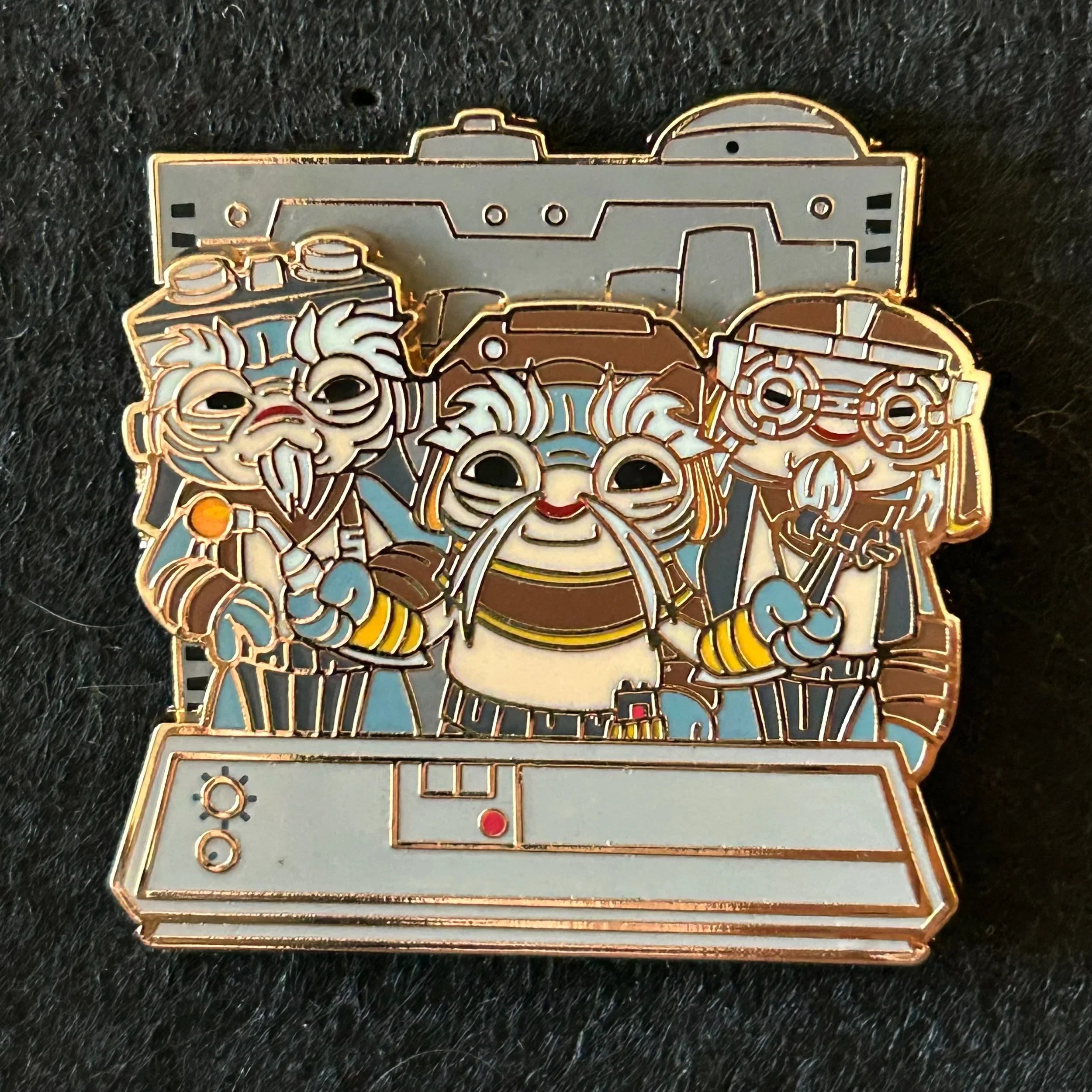 2025 - Anzellan Group - Star Wars - LR- Disney Pin on Pin