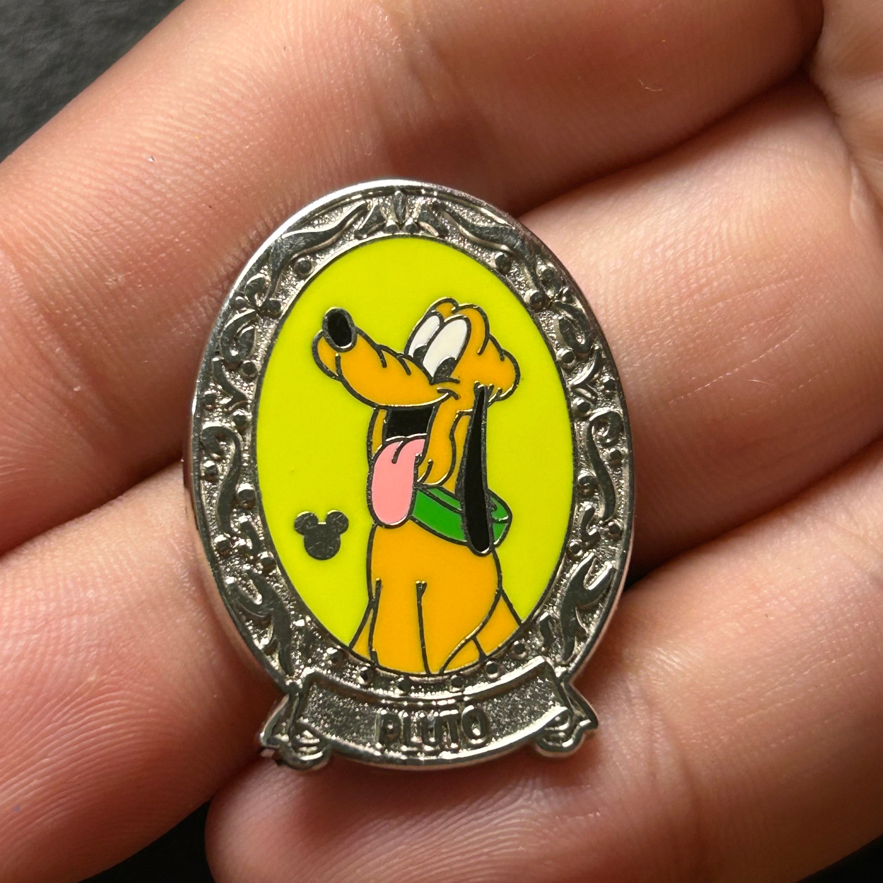 2011 - Pluto Portrait - Hidden Disney - Disney Pin