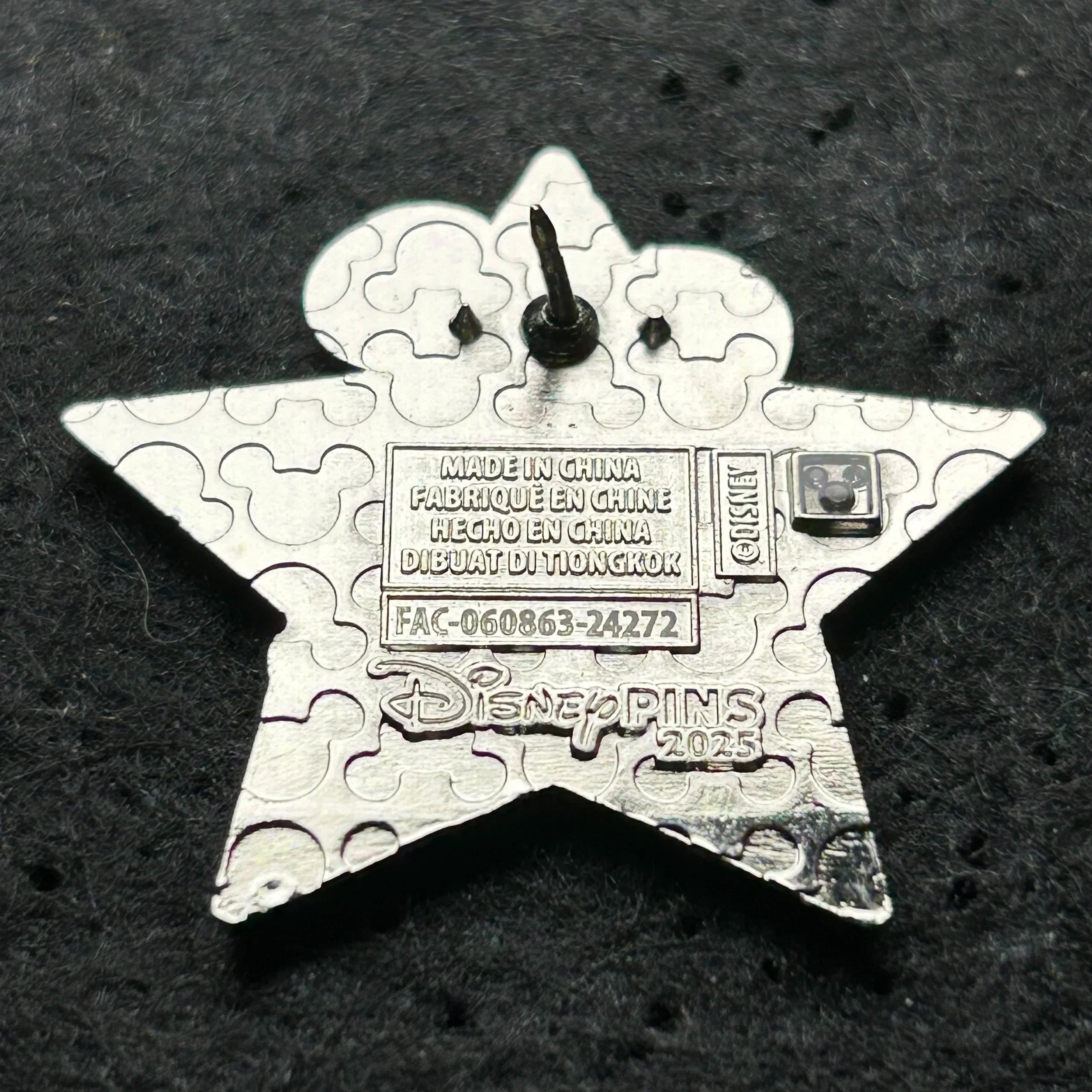 2025 - Mickey Mouse - Pin Trader - Green Star - Starter Series - Disney Pin