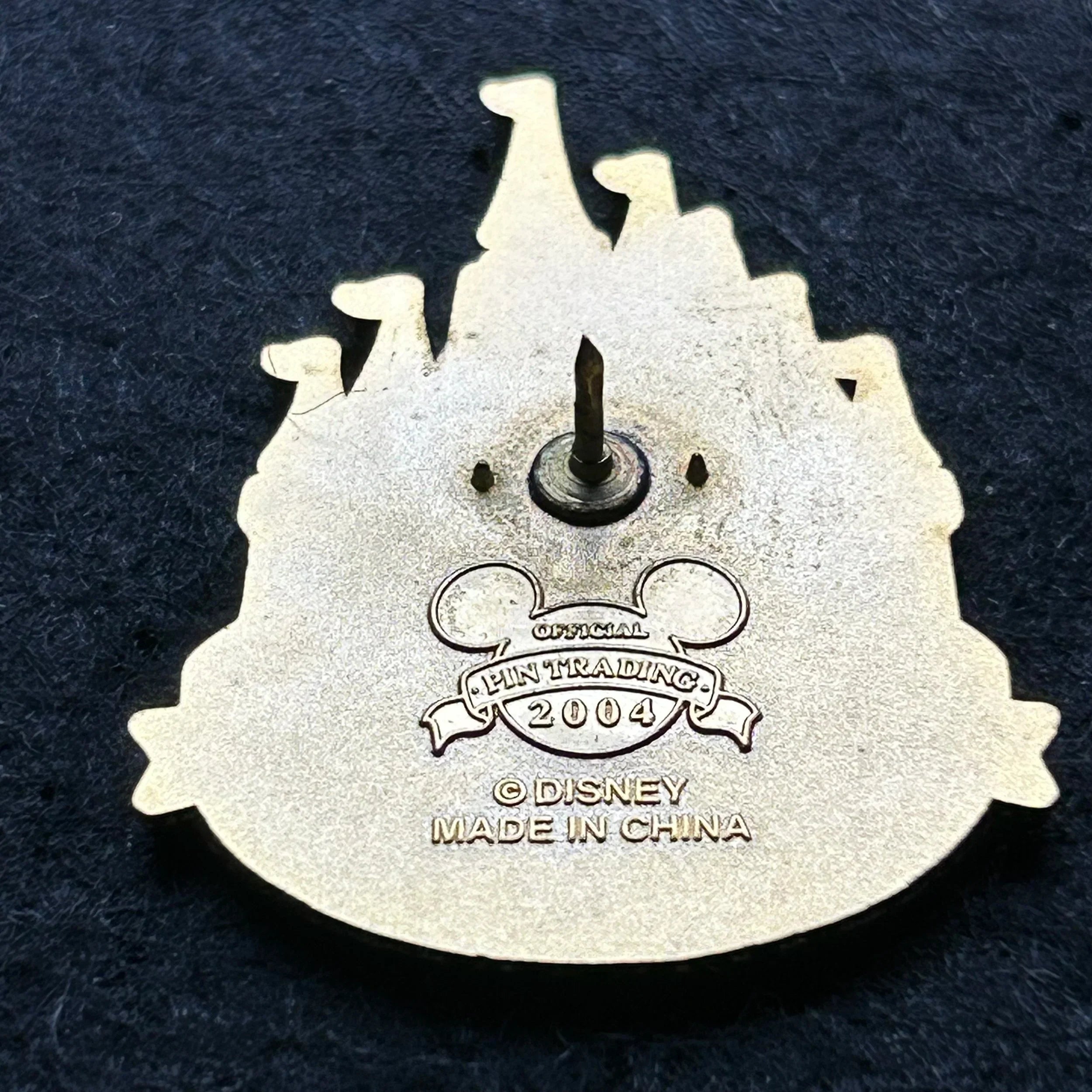 2004 - DLR - Castle - 50th- Disney Pin