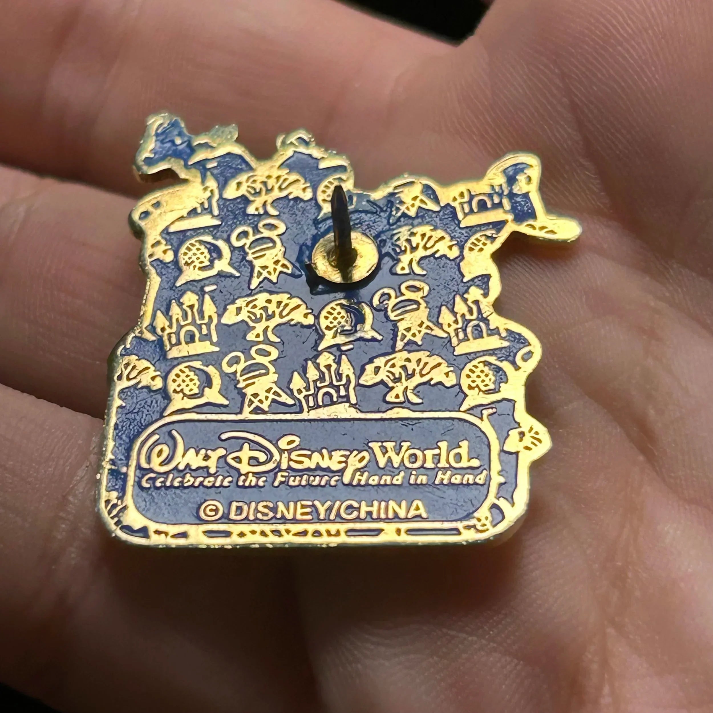 2000 - Mickey Donald Goofy - Personalized I “Heart” Grandma - Disney Pin