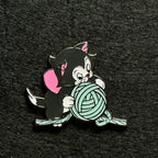 Loungefly - Figaro Playing With Yarn - Pinocchio - Disney Pin