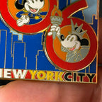 2006 - Mickey Mouse and Minnie Mouse Statue of Liberty - NYC World Of Disney - Disney Pin on Pin