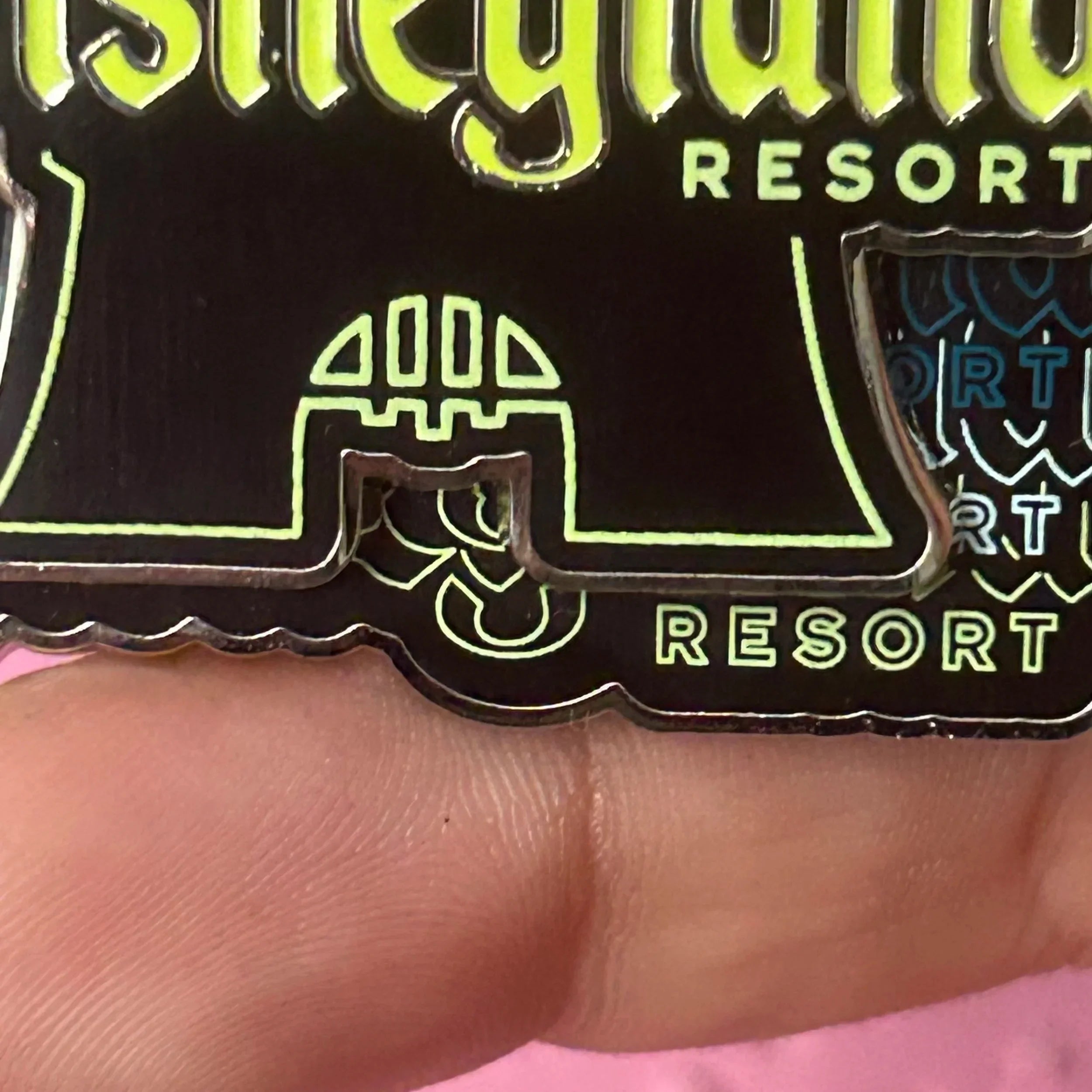 2022 - DLR - Castle - Disney Pin