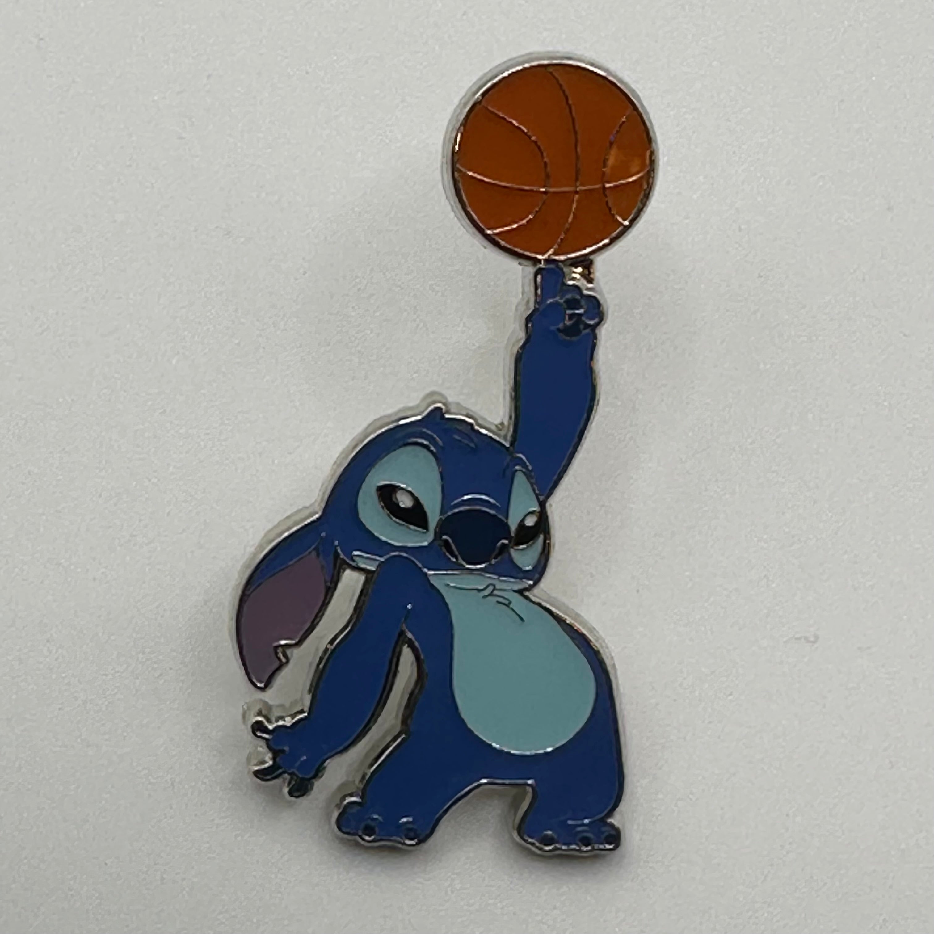Loungefly - Stitch with Basketball - Tiny - Disney Pin